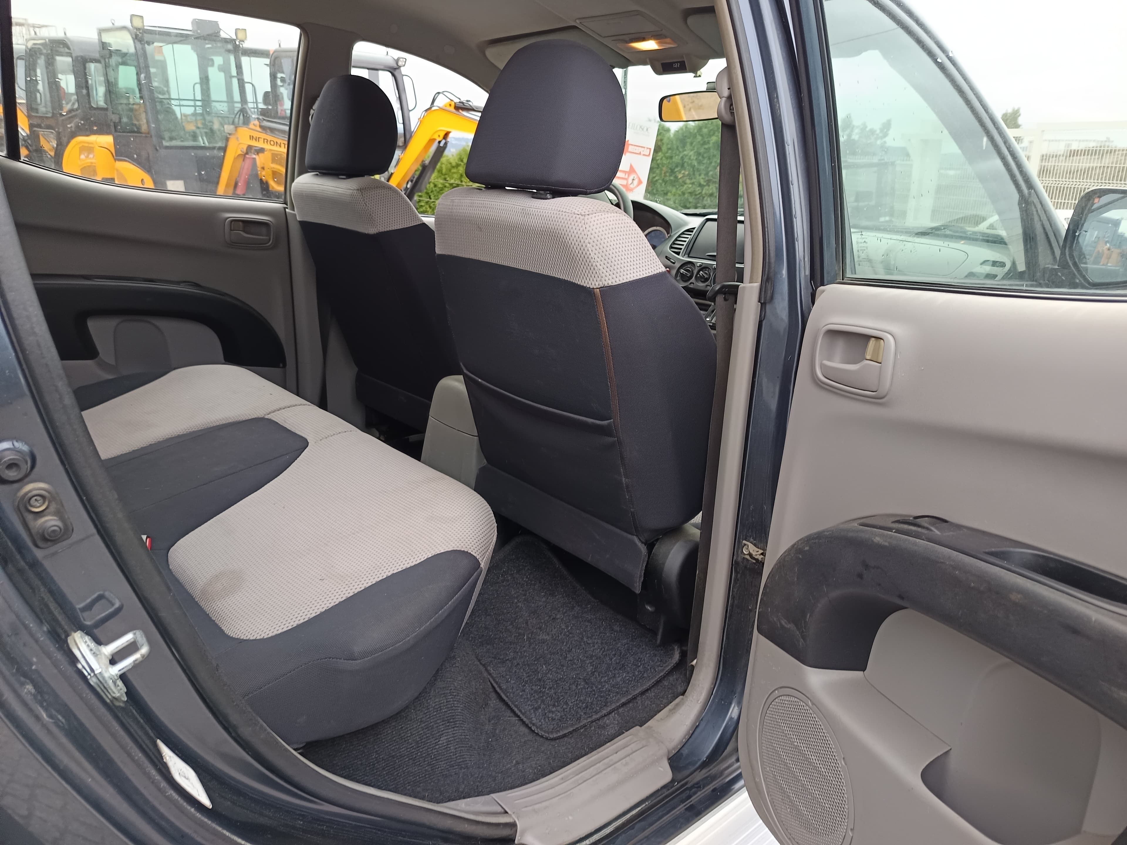 Mitsubishi L200 · Ano 2008 — image 18