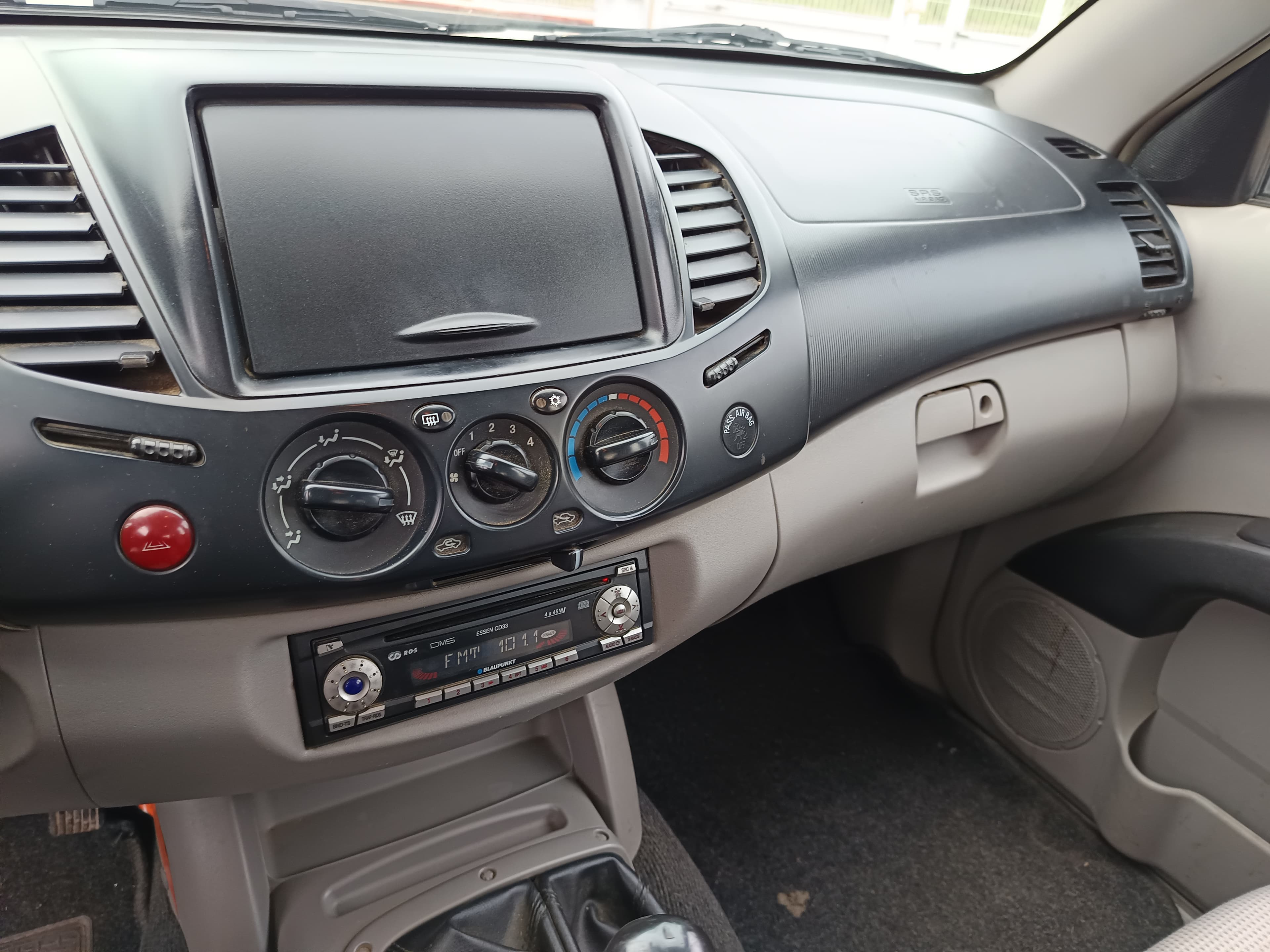 Mitsubishi L200 · Ano 2008 — image 31