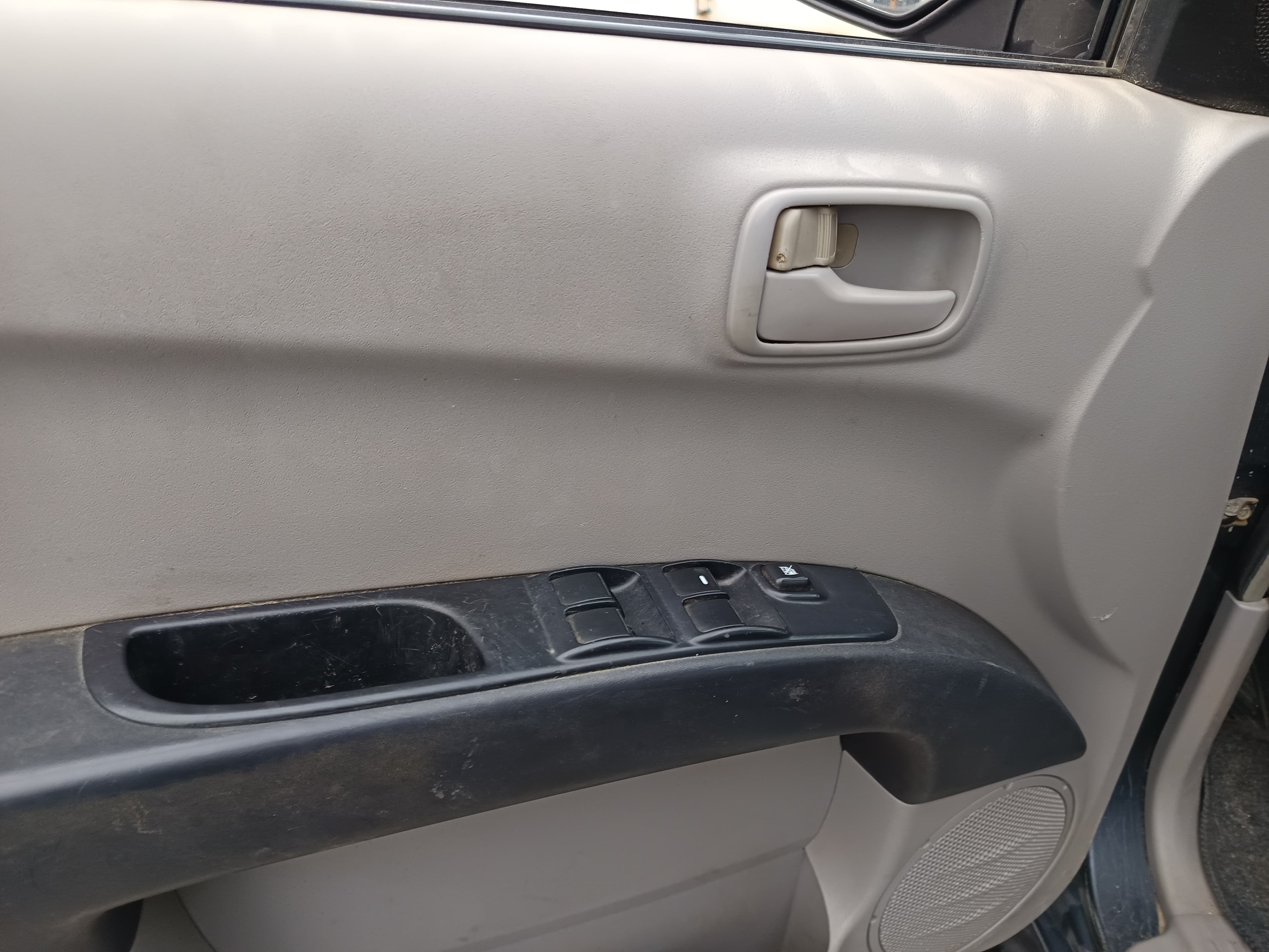 Mitsubishi L200 · Ano 2008 — image 27