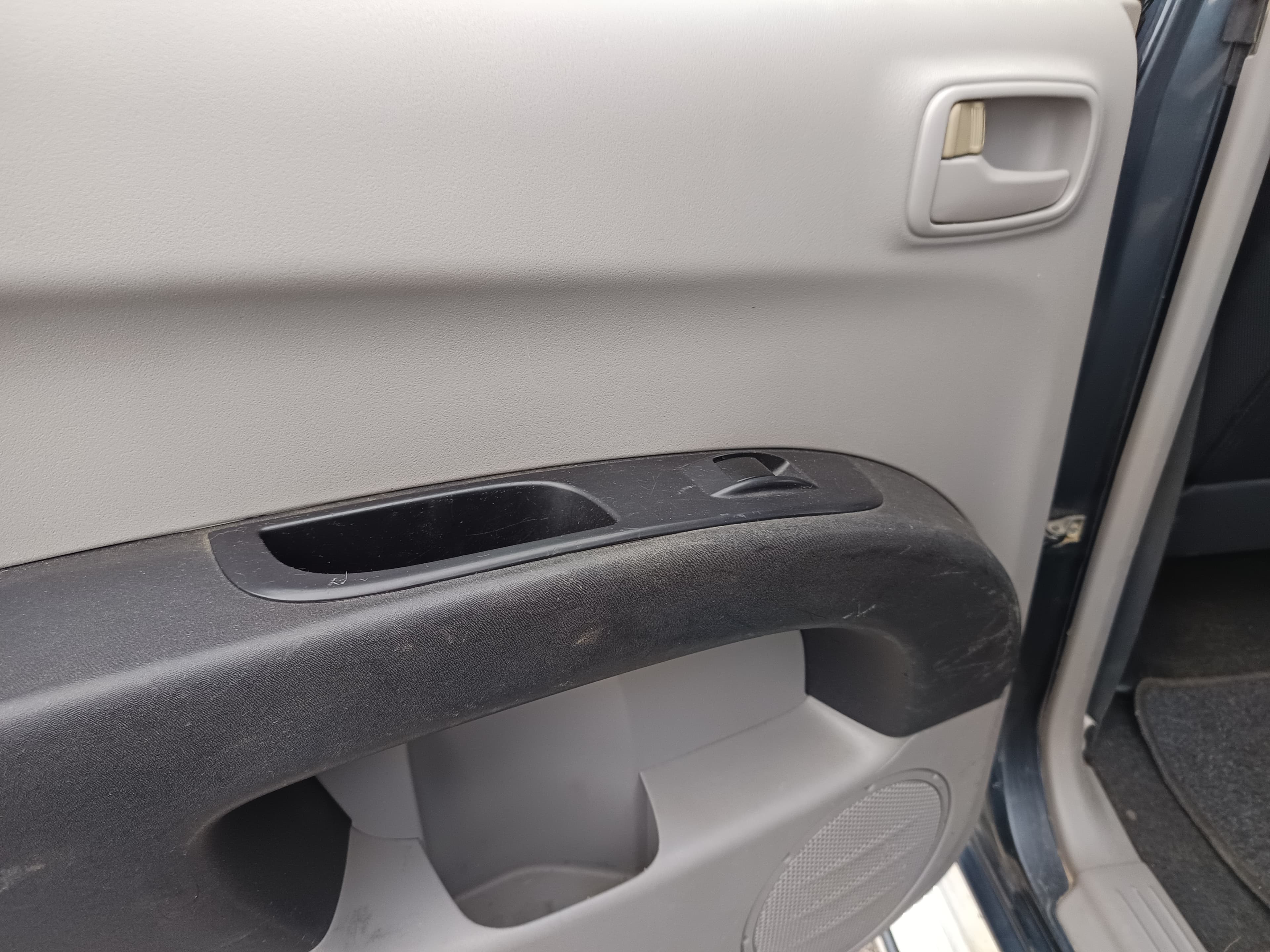Mitsubishi L200 · Ano 2008 — image 24