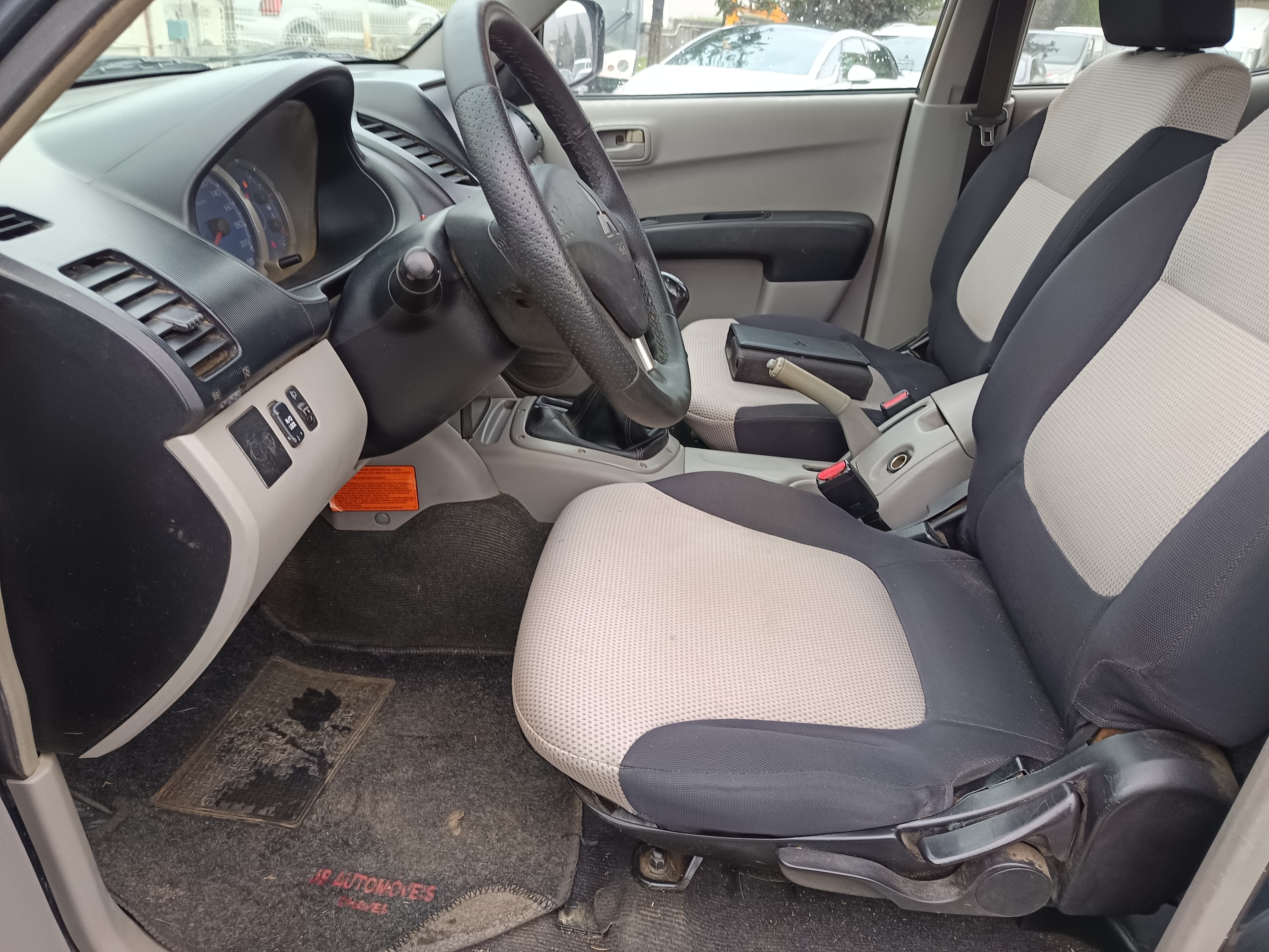 Mitsubishi L200 · Ano 2008 — image 28