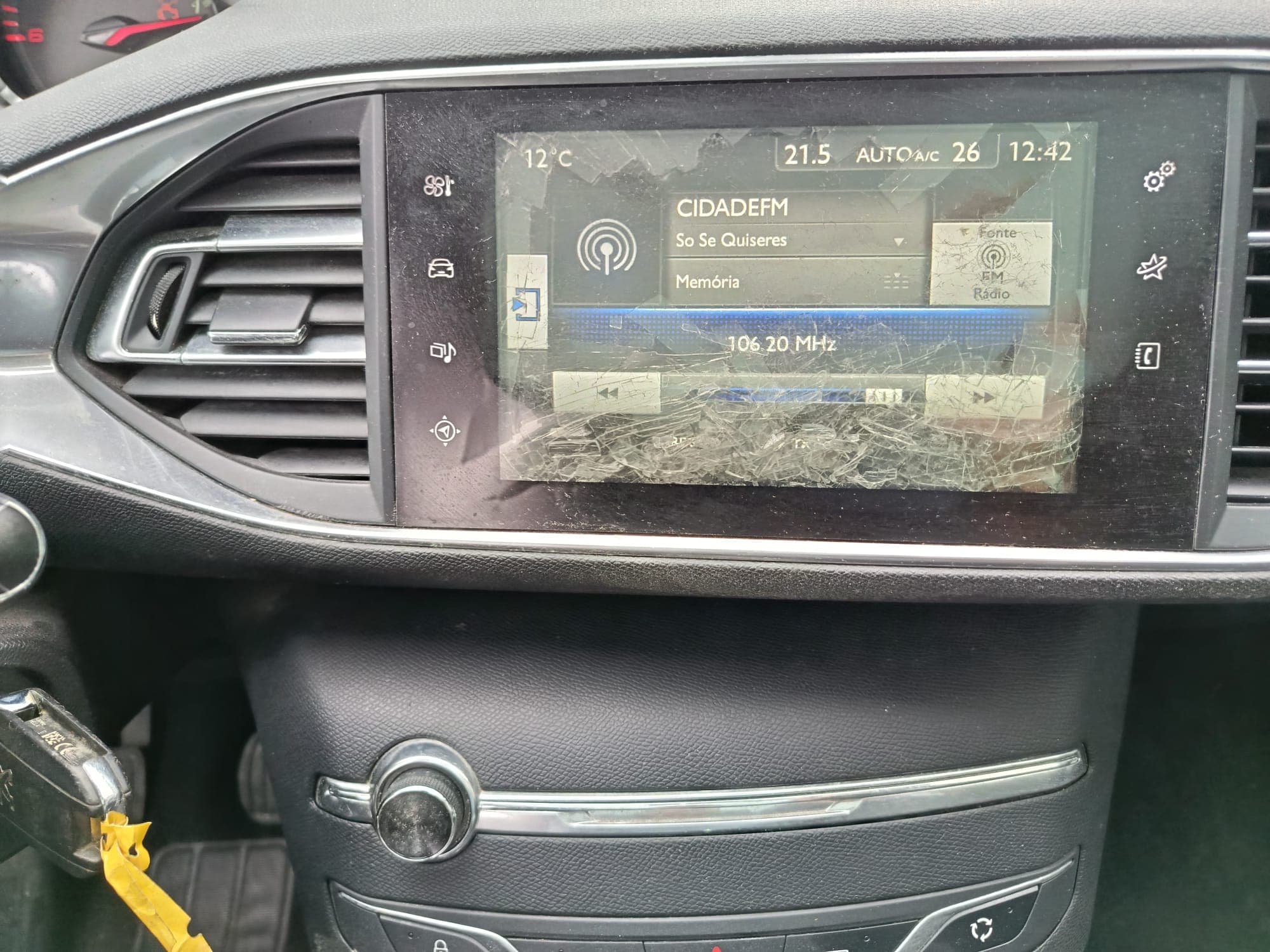 Peugeot 308 · Ano 2017 — image 23