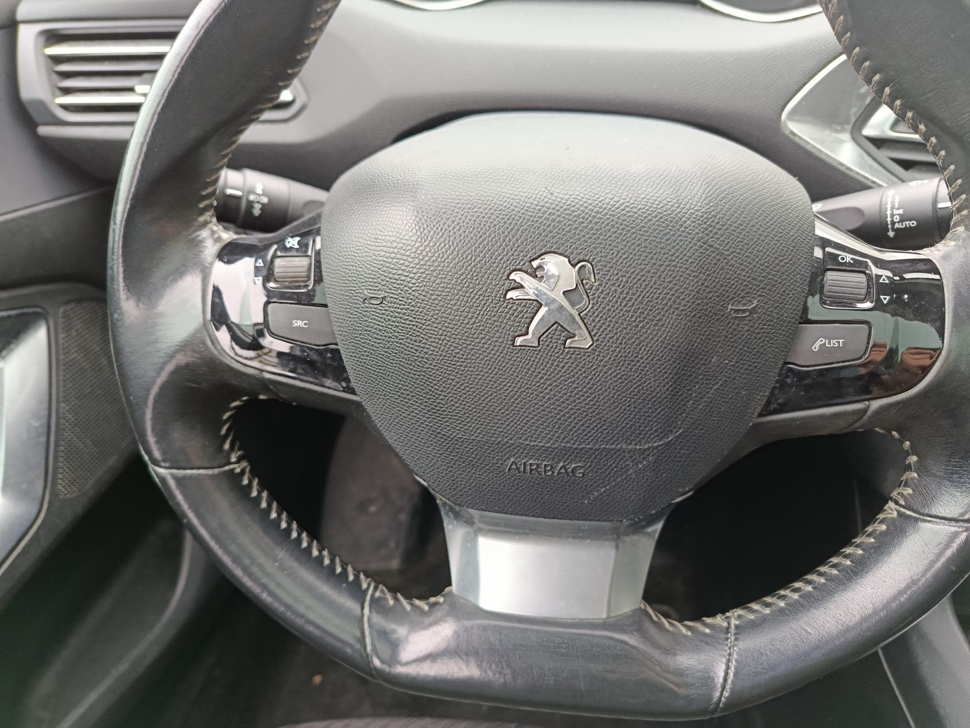 Peugeot 308 · Ano 2017 — image 22