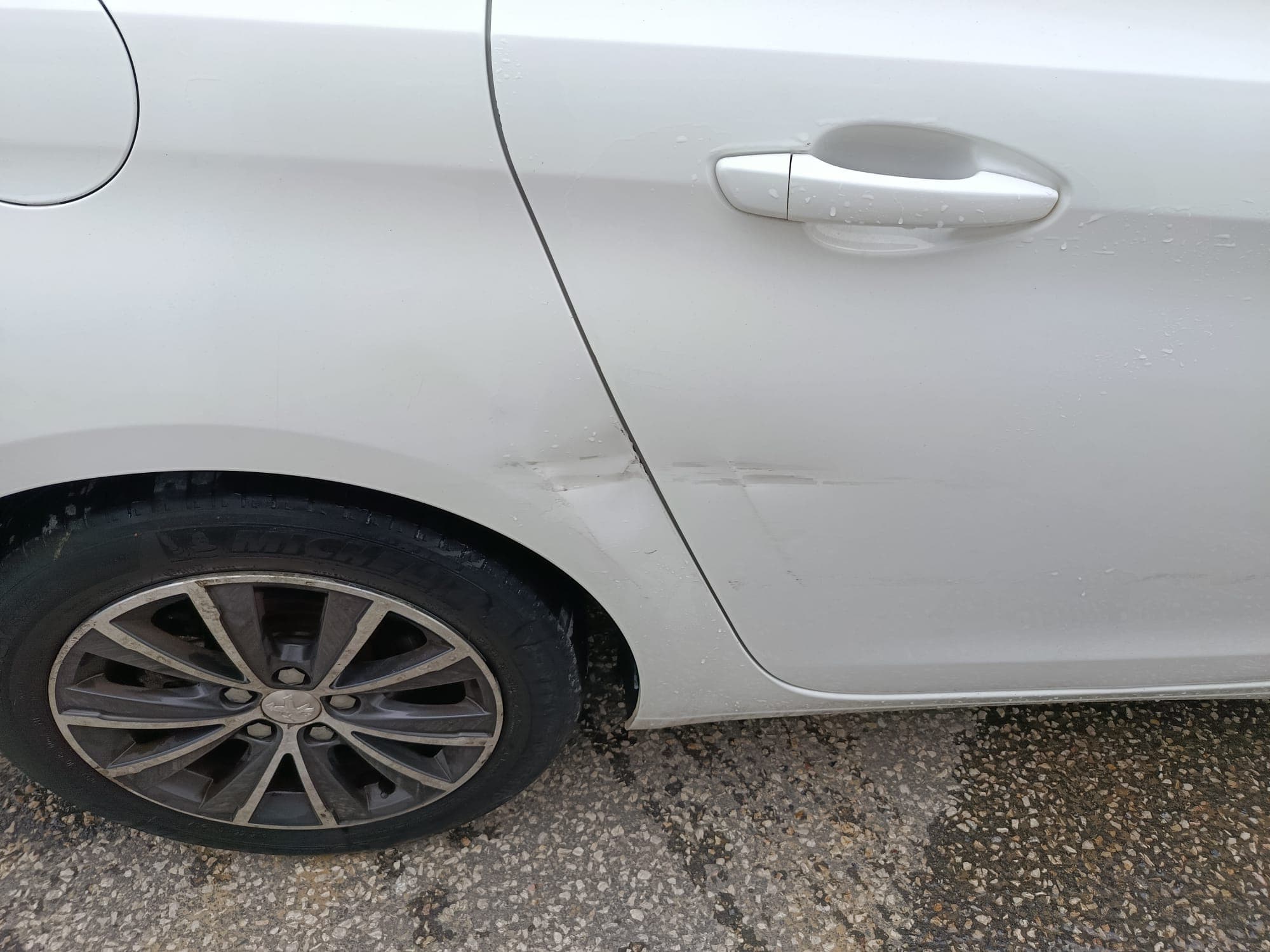 Peugeot 308 · Ano 2017 — image 9