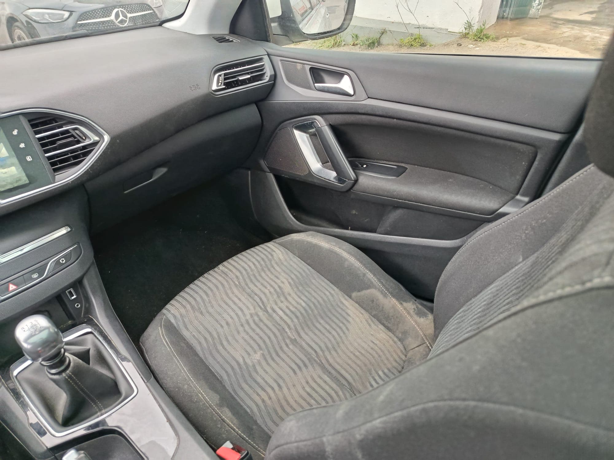 Peugeot 308 · Ano 2017 — image 21