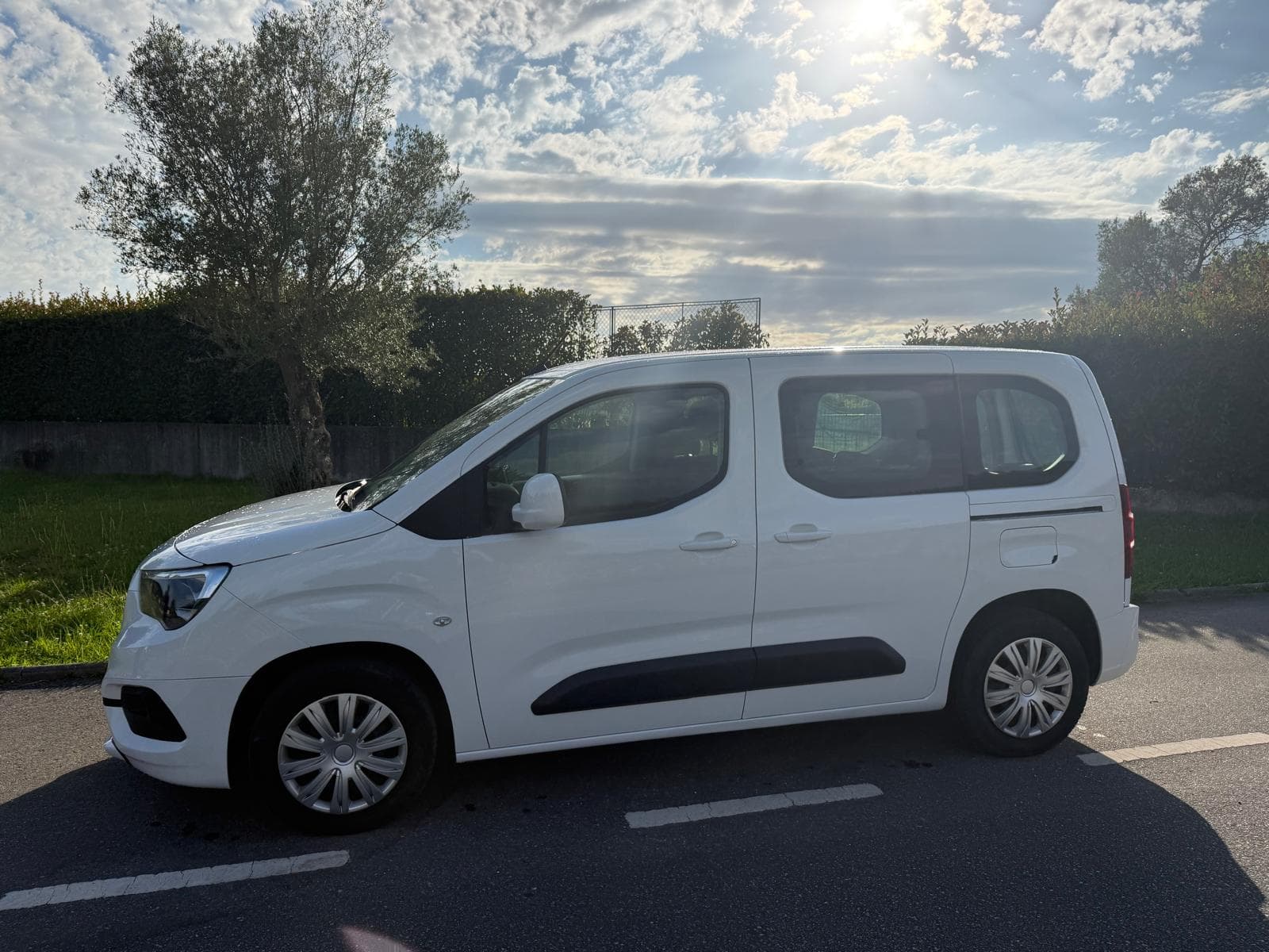 Opel Combo Life · Ano 2020 — image 1