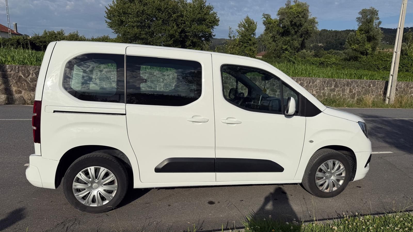 Opel Combo Life · Ano 2020 — image 2