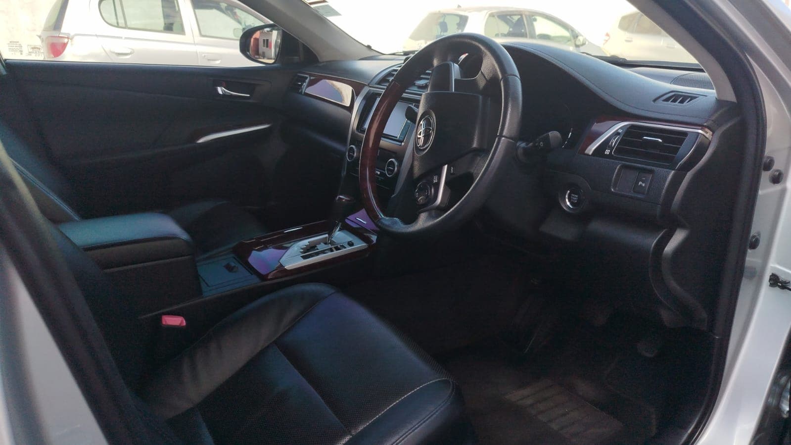 Toyota/Camry - 2013 — image 6