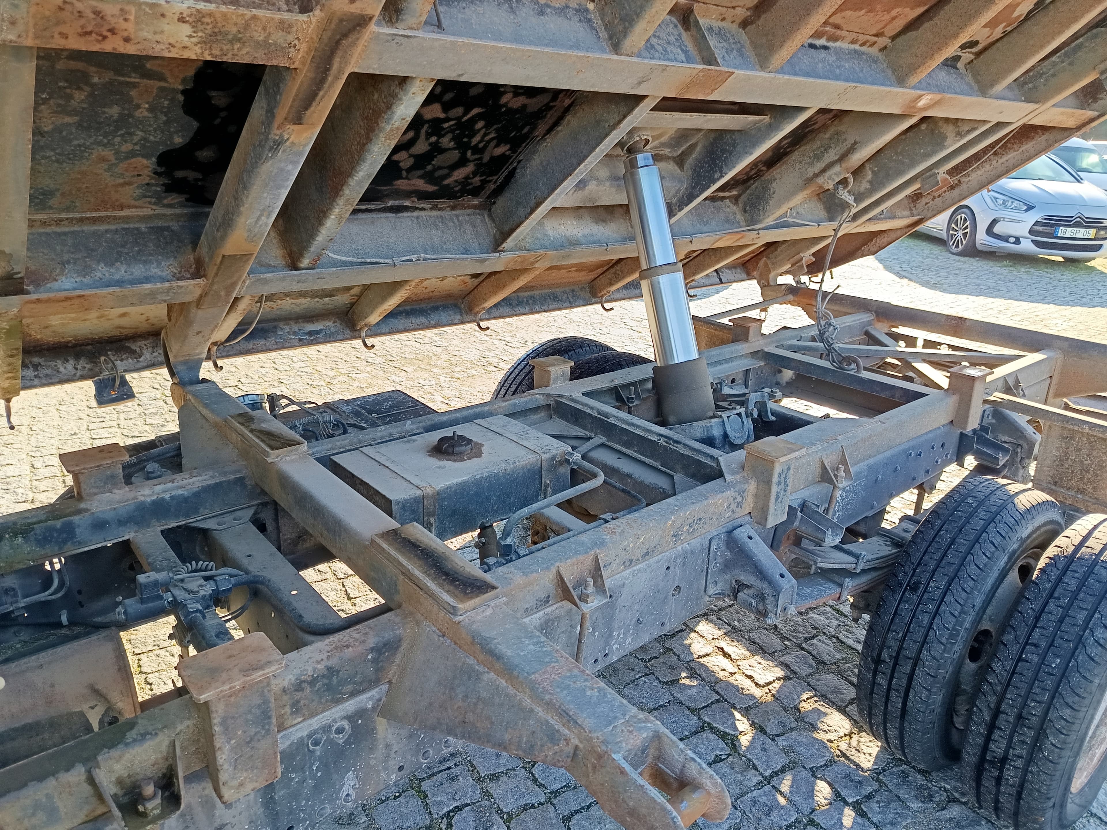 Mitsubishi Canter · Ano 2000 — image 44
