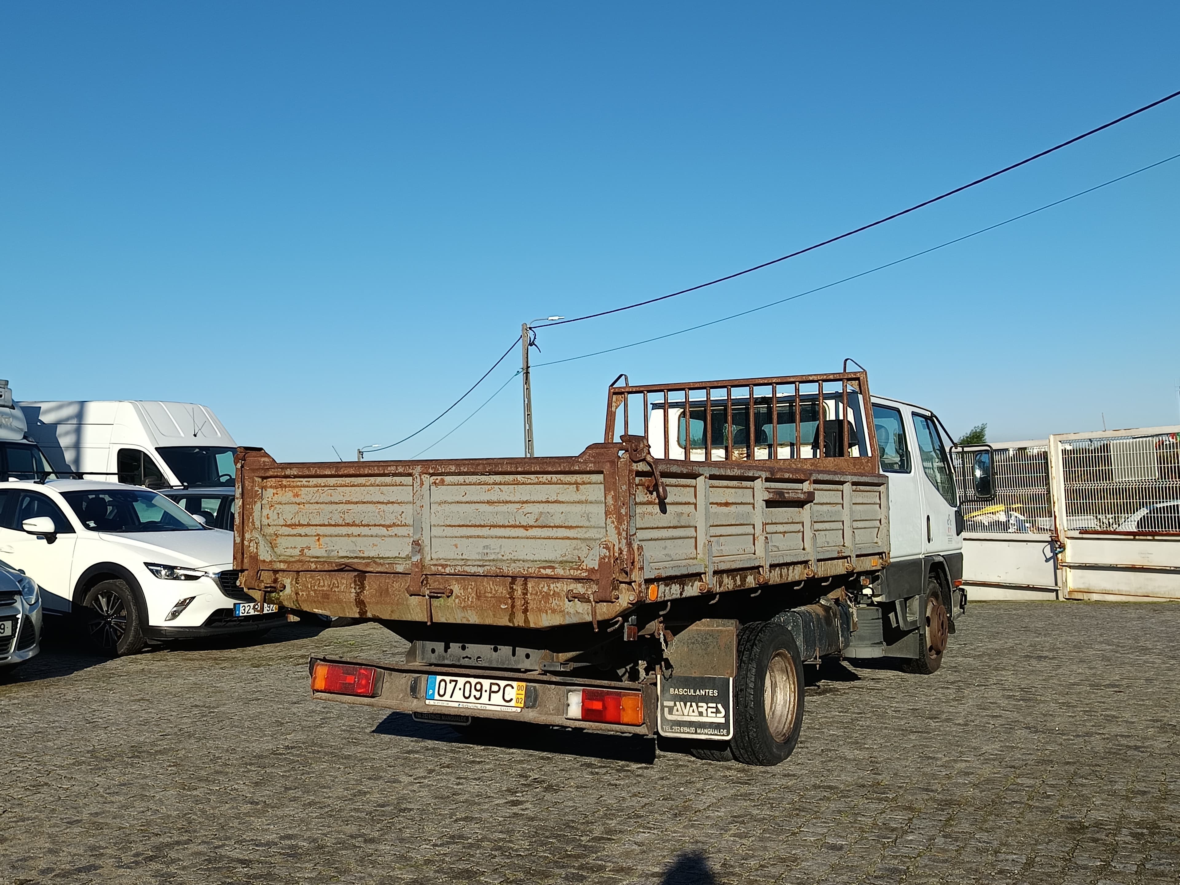 Mitsubishi Canter · Ano 2000 — image 5