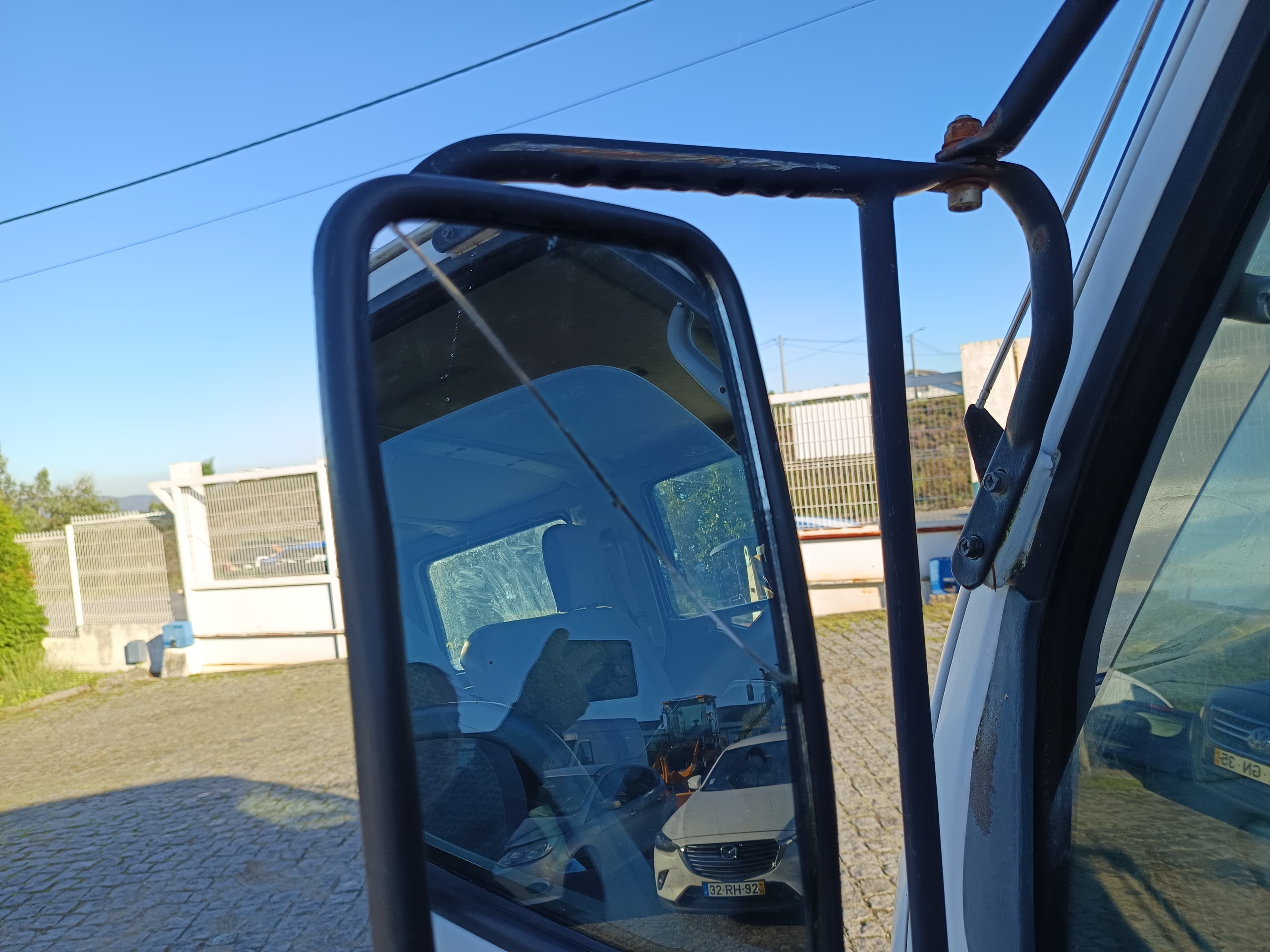 Mitsubishi Canter · Ano 2000 — image 13