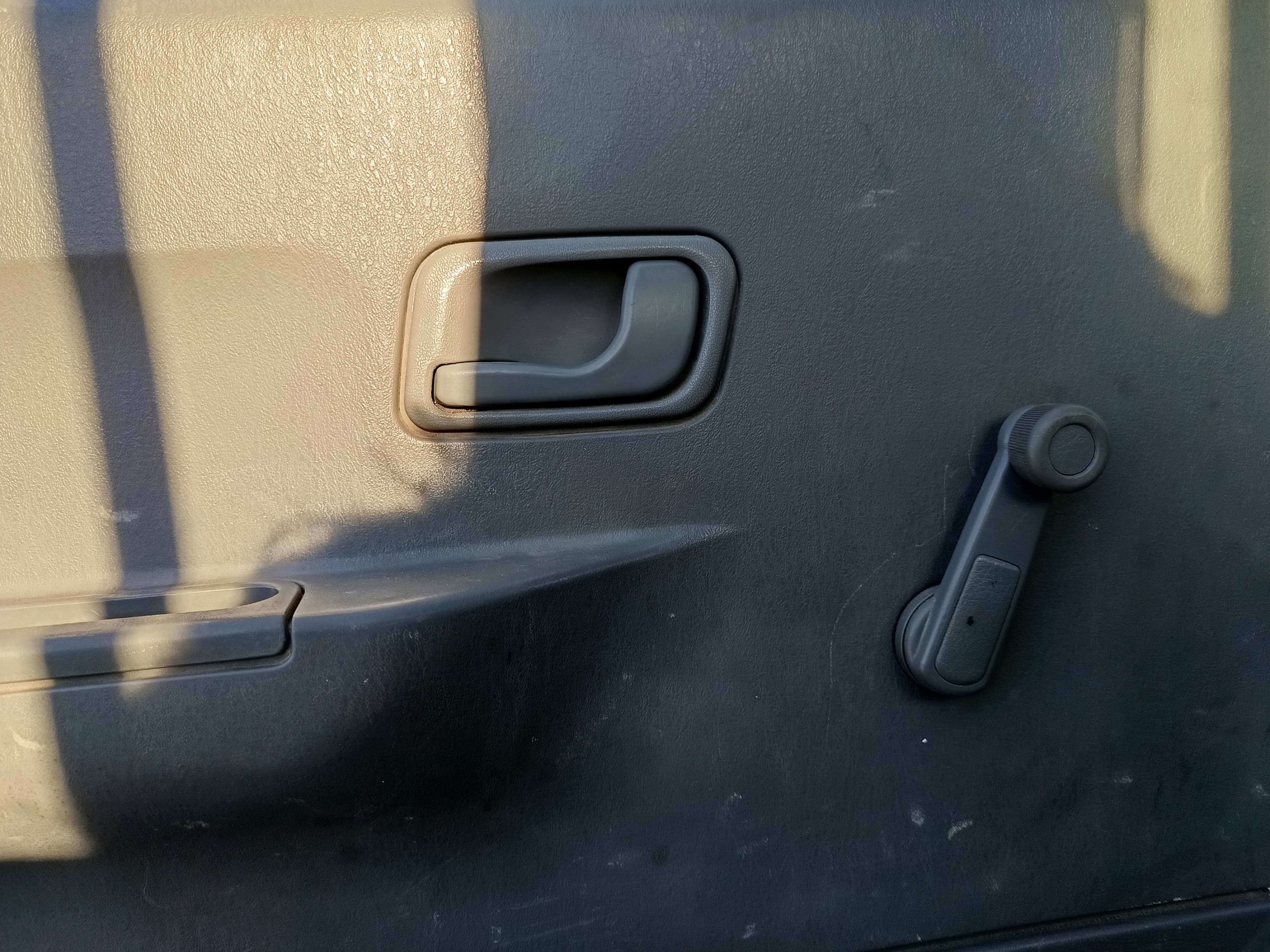 Mitsubishi Canter · Ano 2000 — image 20