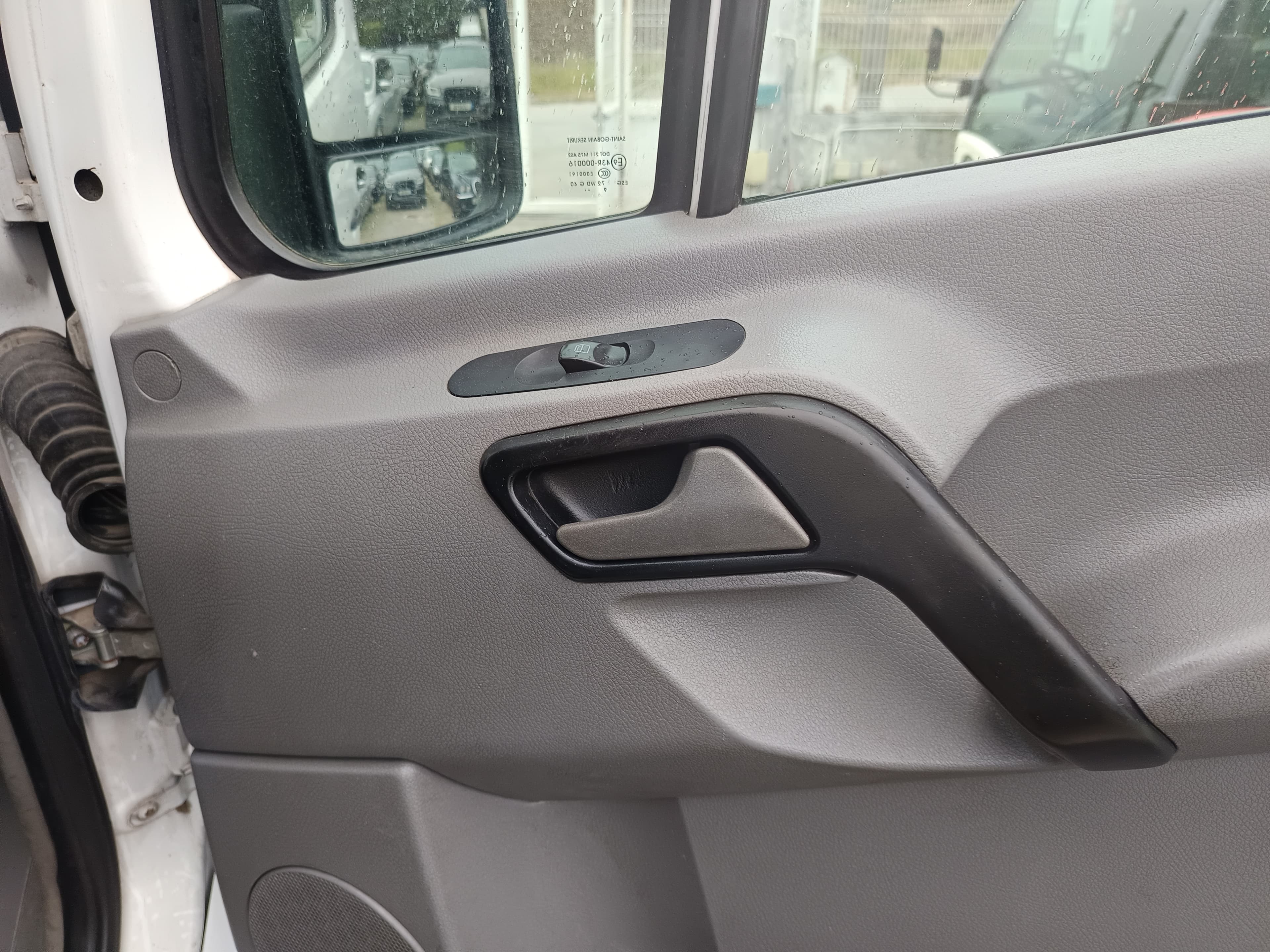 Mercedes-Benz Sprinter · Ano 2010 — image 29