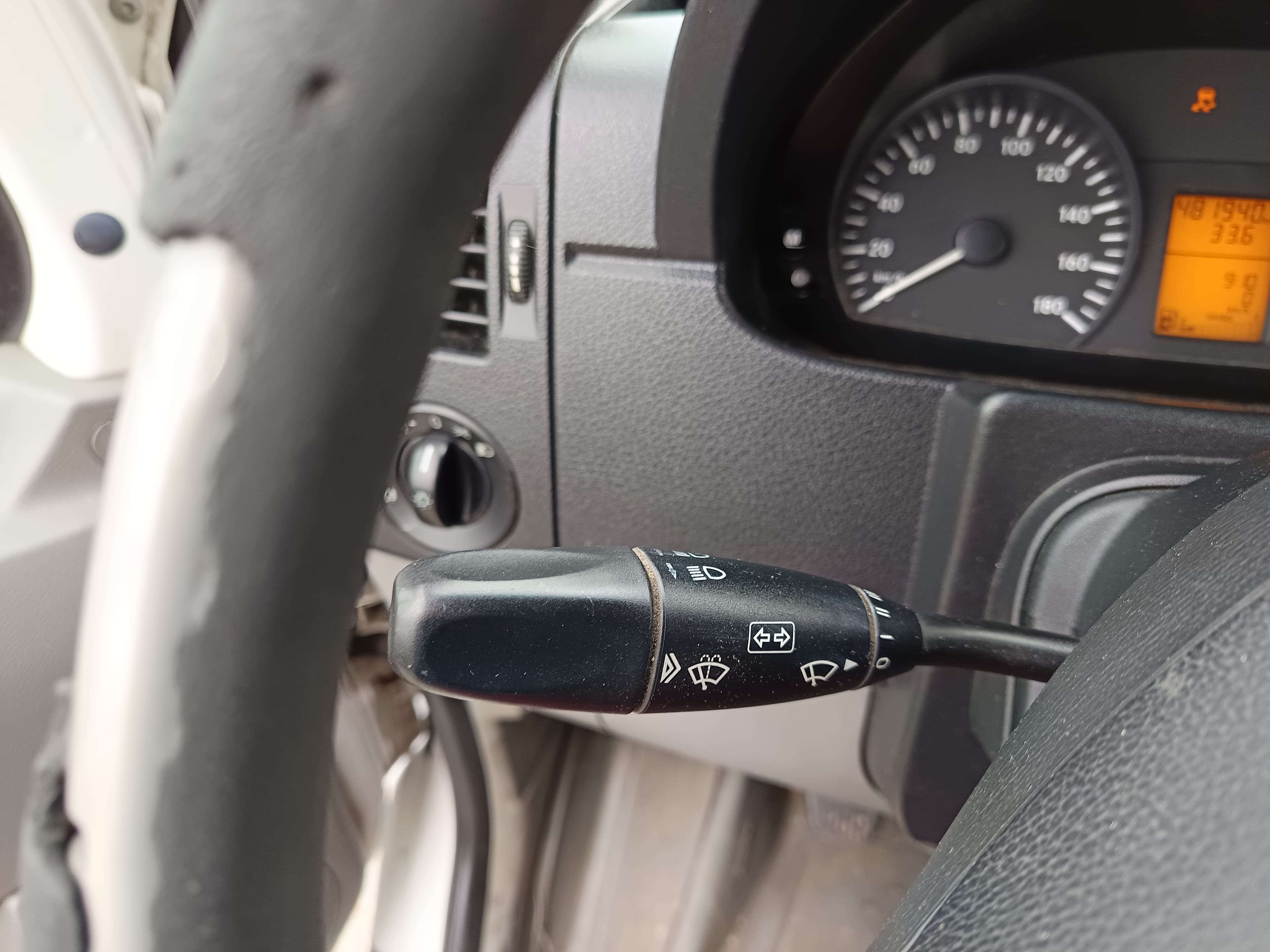 Mercedes-Benz Sprinter · Ano 2010 — image 27