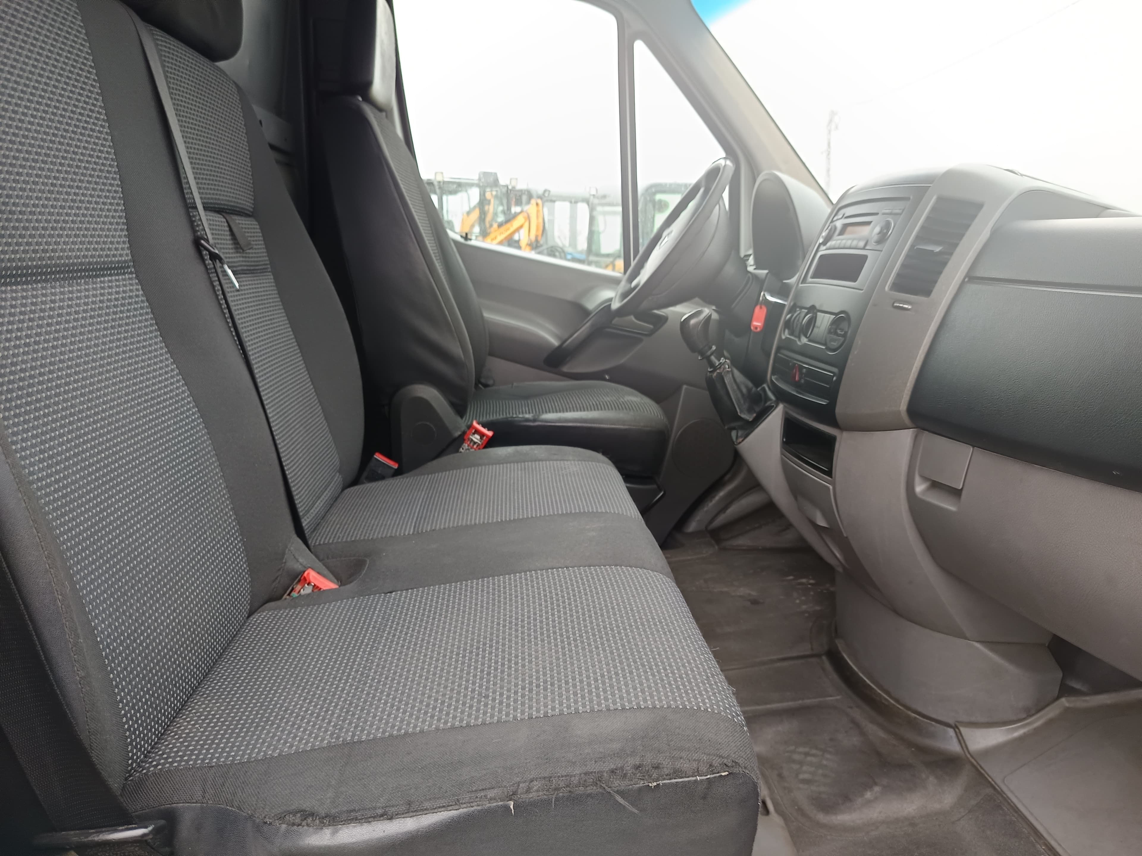 Mercedes-Benz Sprinter · Ano 2010 — image 30