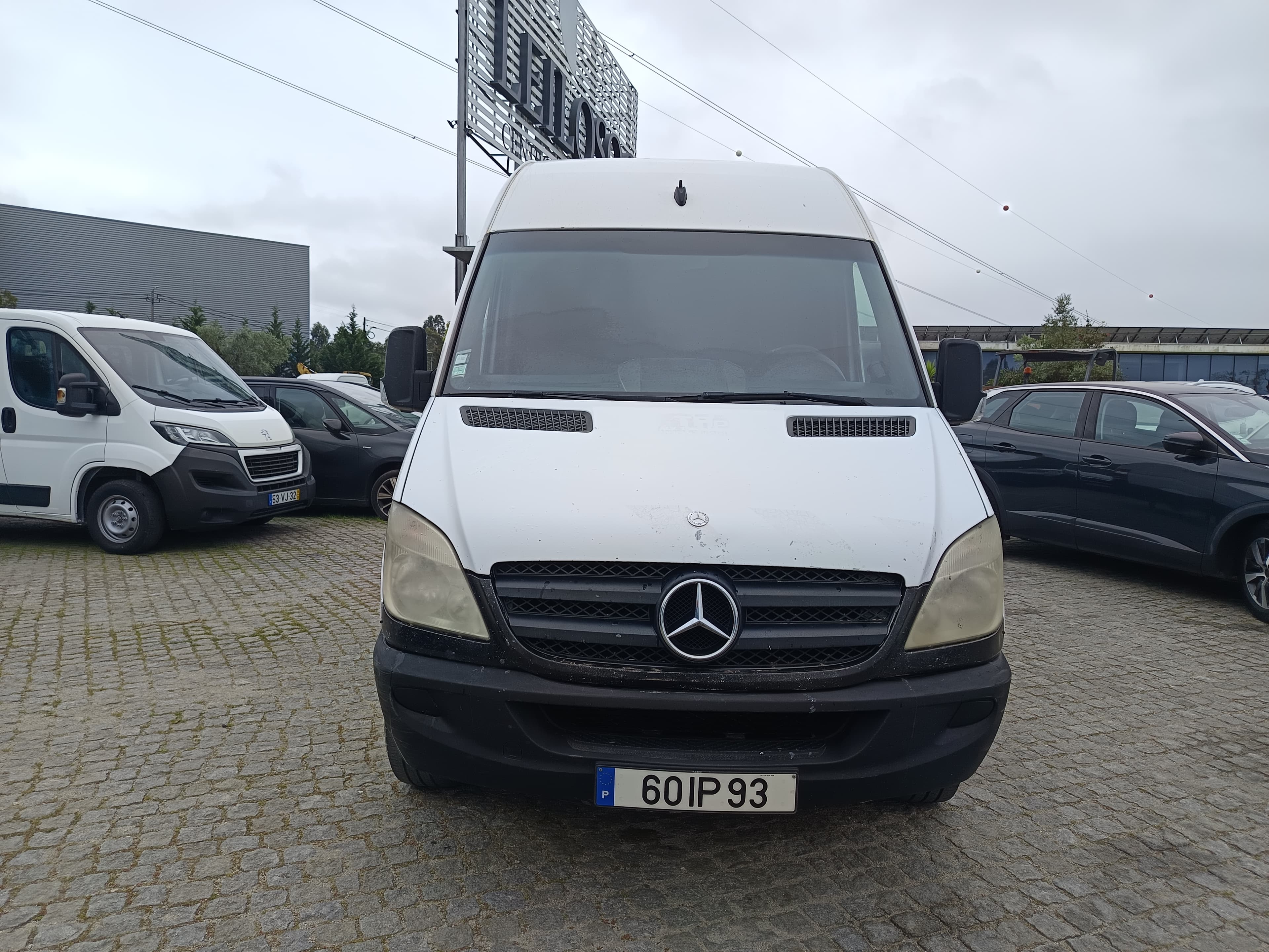 Mercedes-Benz Sprinter · Ano 2010 — image 2