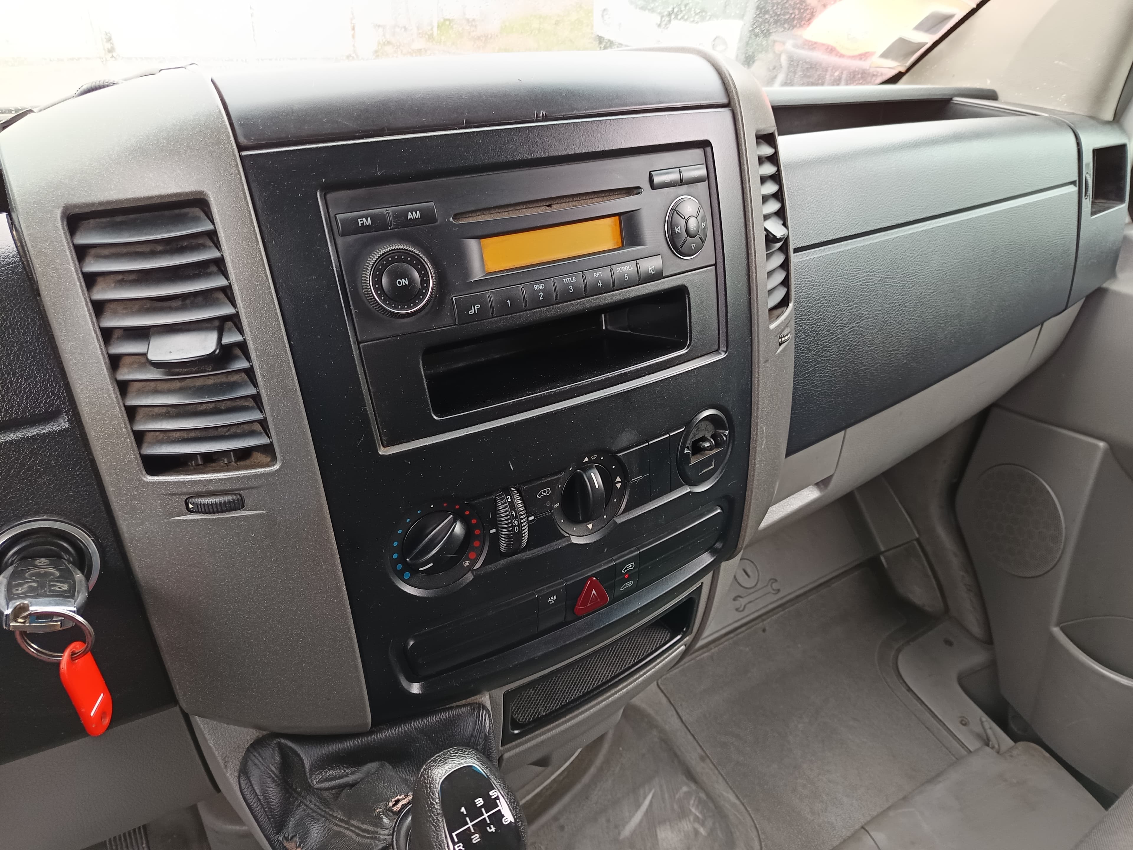 Mercedes-Benz Sprinter · Ano 2010 — image 23