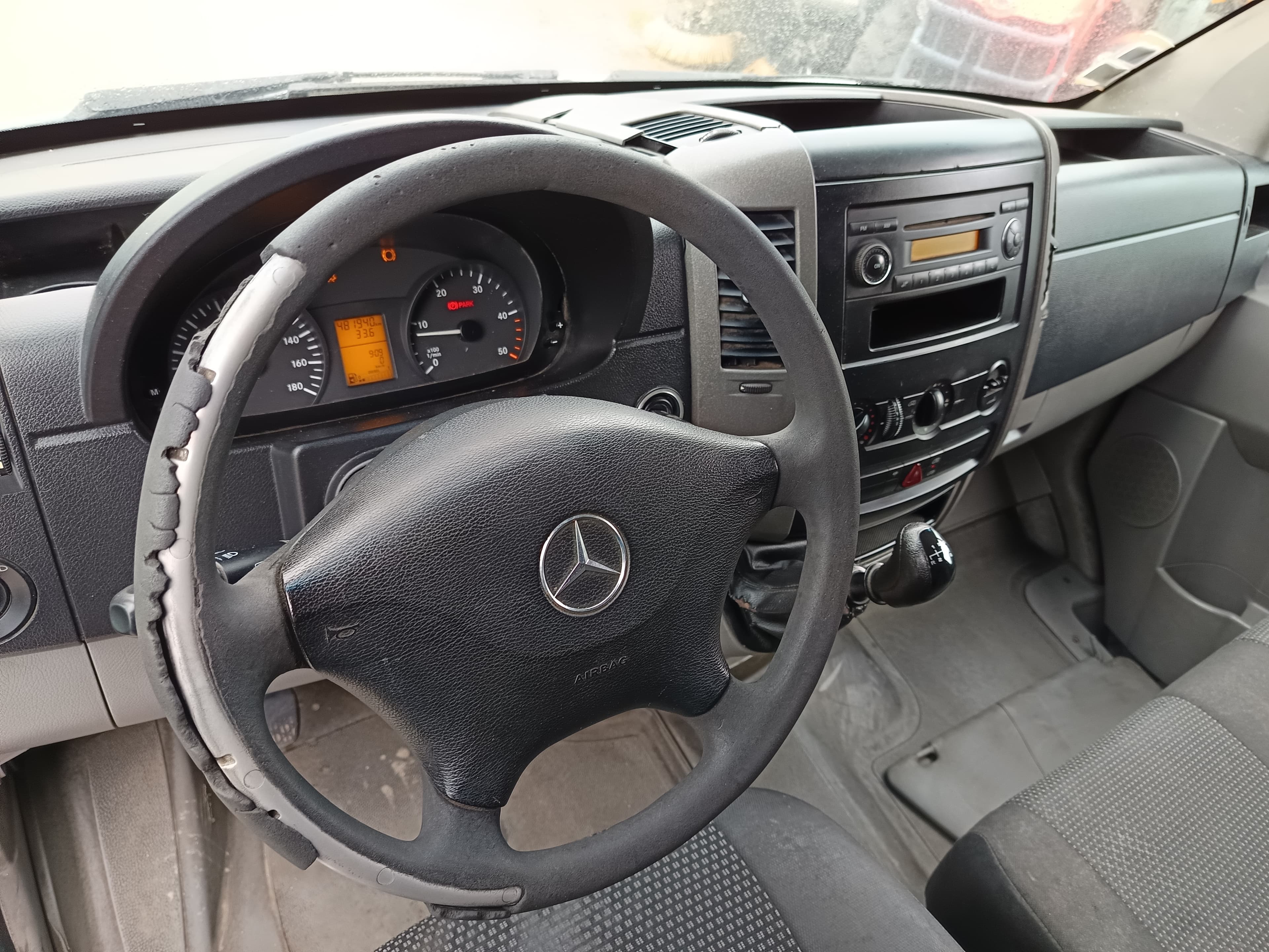 Mercedes-Benz Sprinter · Ano 2010 — image 22