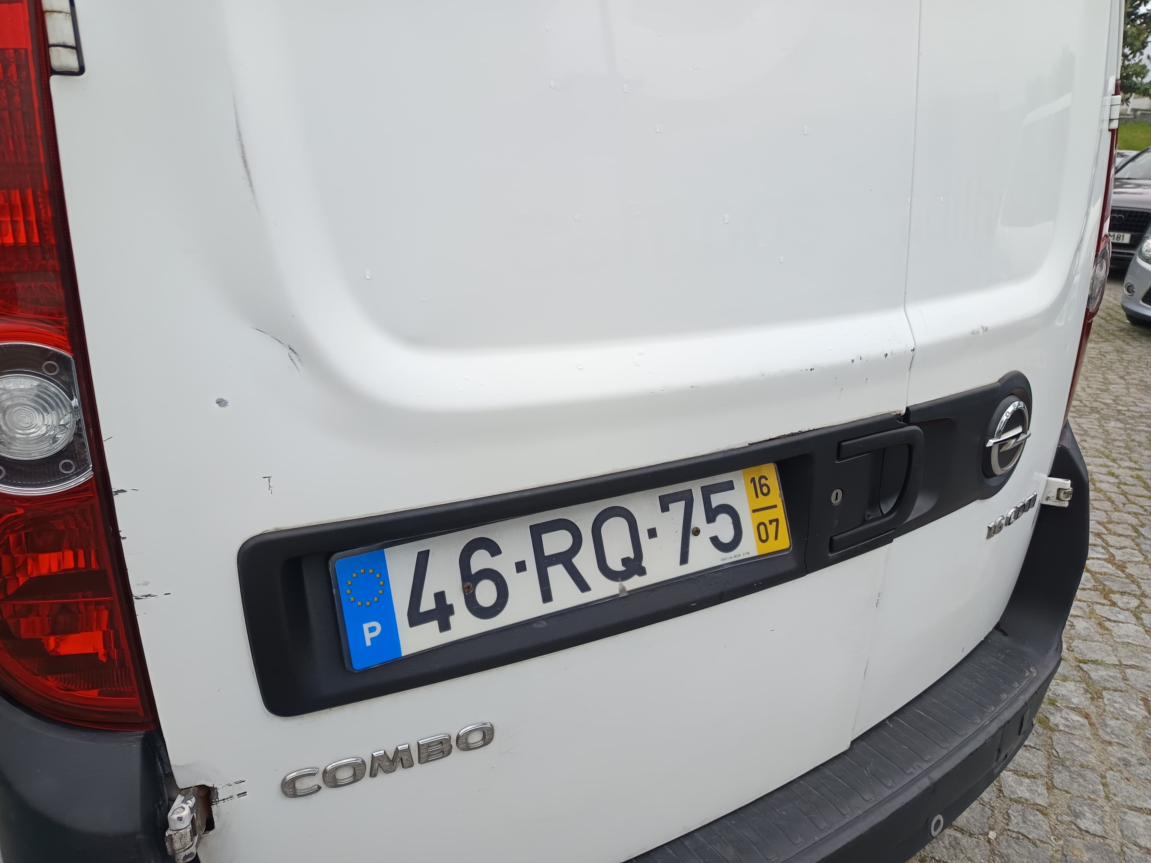 Opel Combo · Ano 2016 — imagem 14