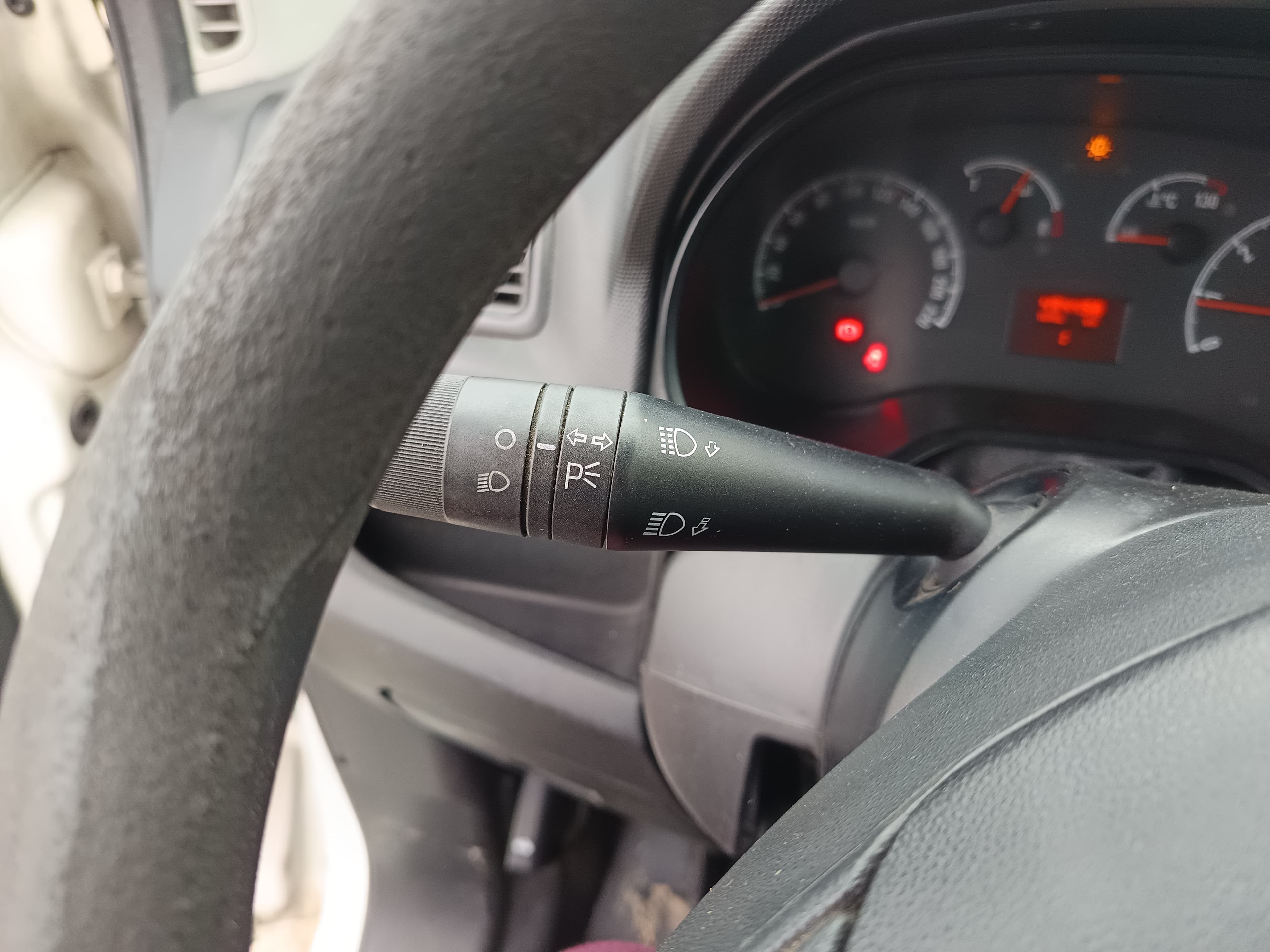 Opel Combo · Ano 2016 — imagem 34