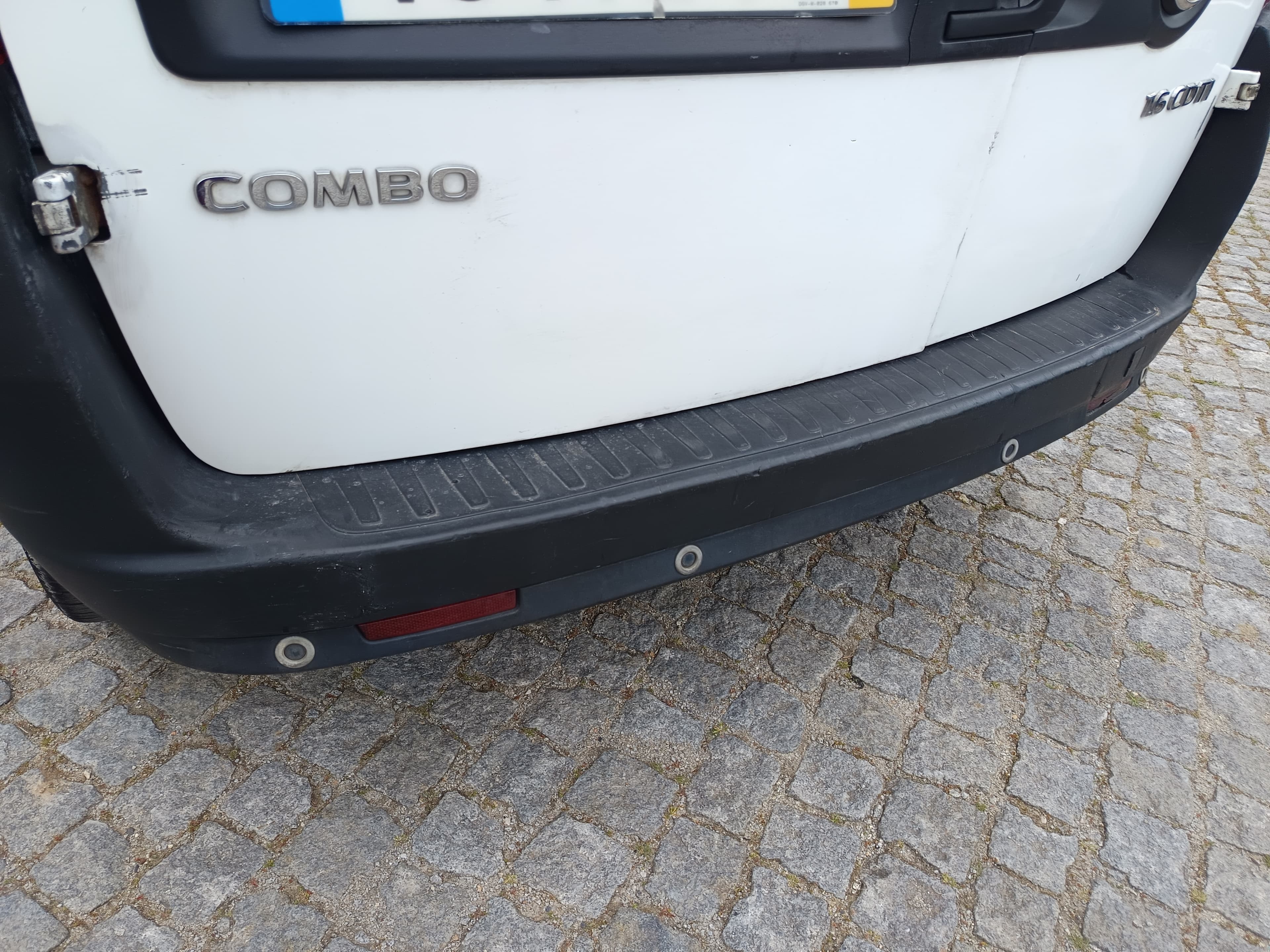 Opel Combo · Ano 2016 — imagem 13