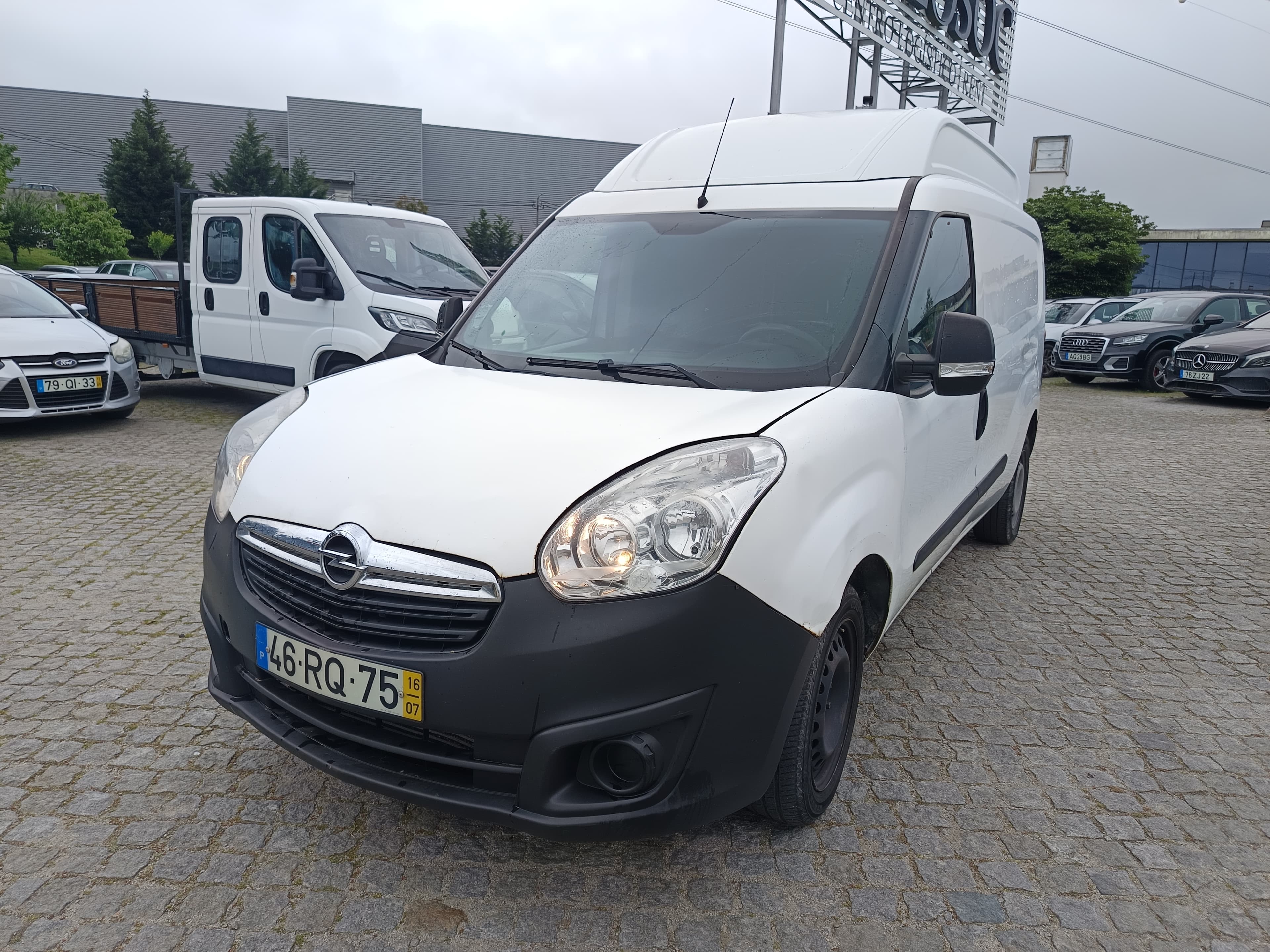 Opel Combo · Ano 2016 — imagem 2