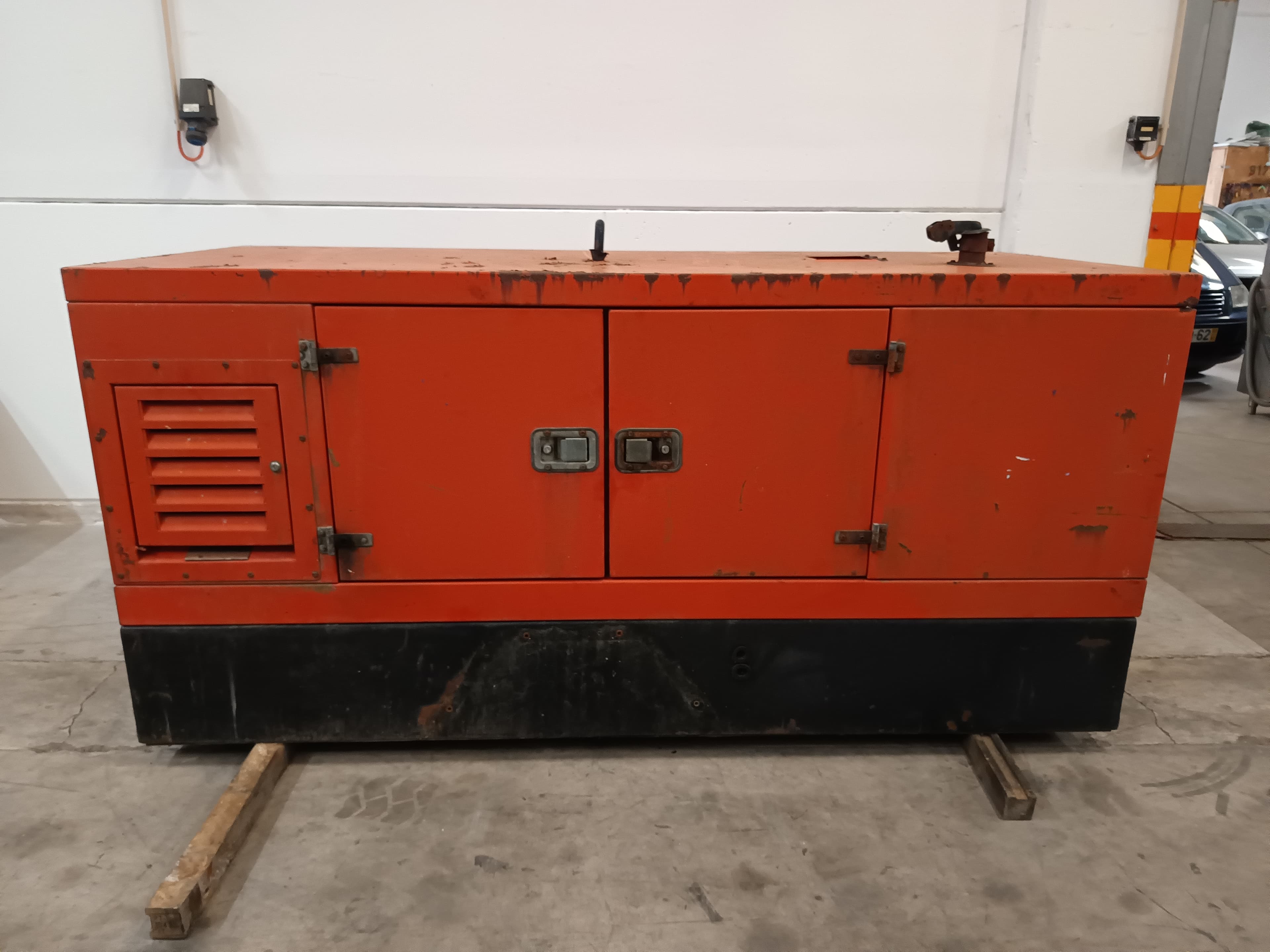 Gerador Himoinsa 40kva · Ano 1996 — imagen 1