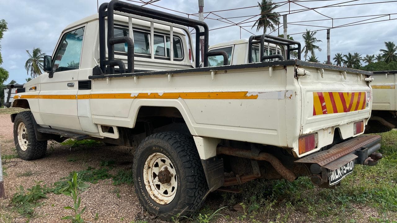 Toyota Land Cruiser 2,85m- 1997 — imagen 3