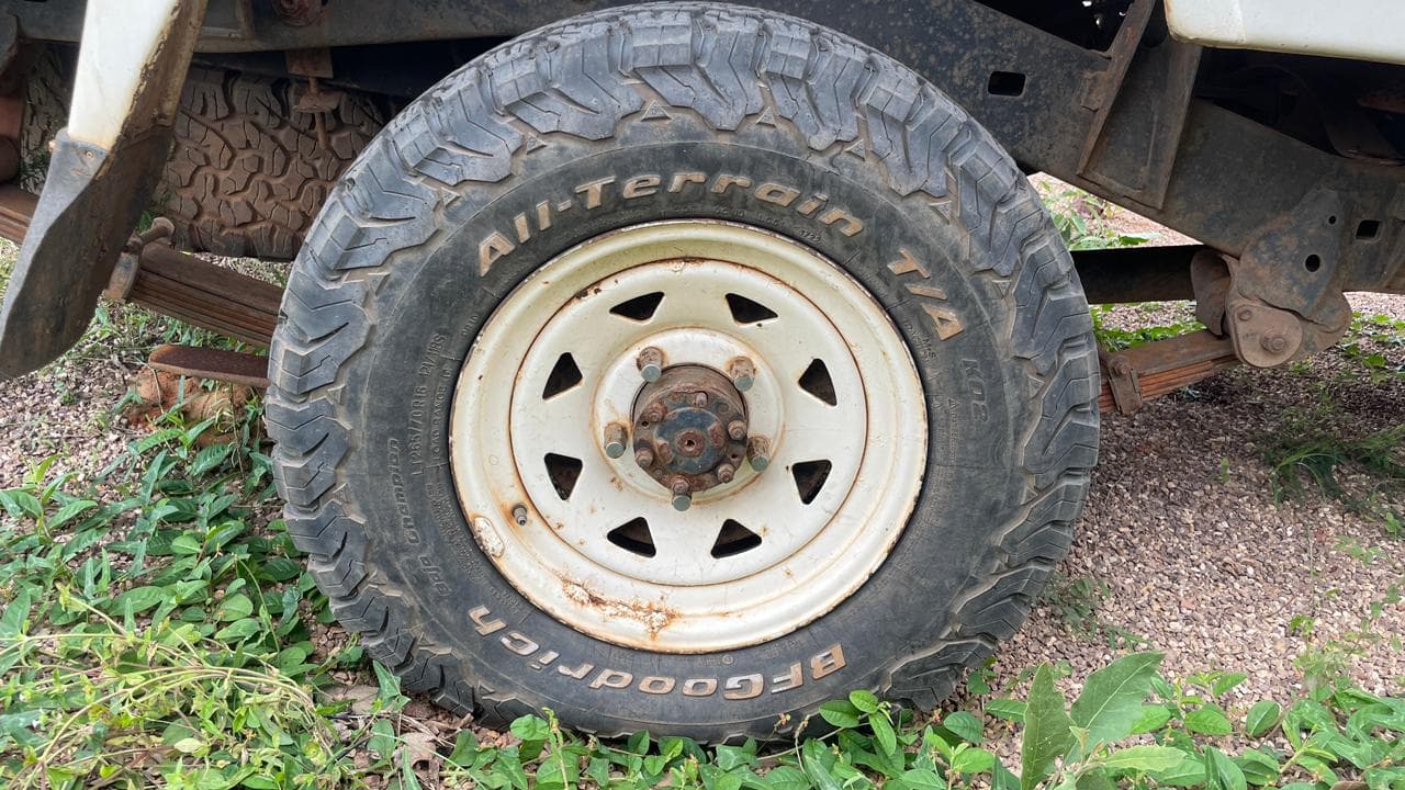 Toyota Land Cruiser 2,85m- 1997 — imagen 8