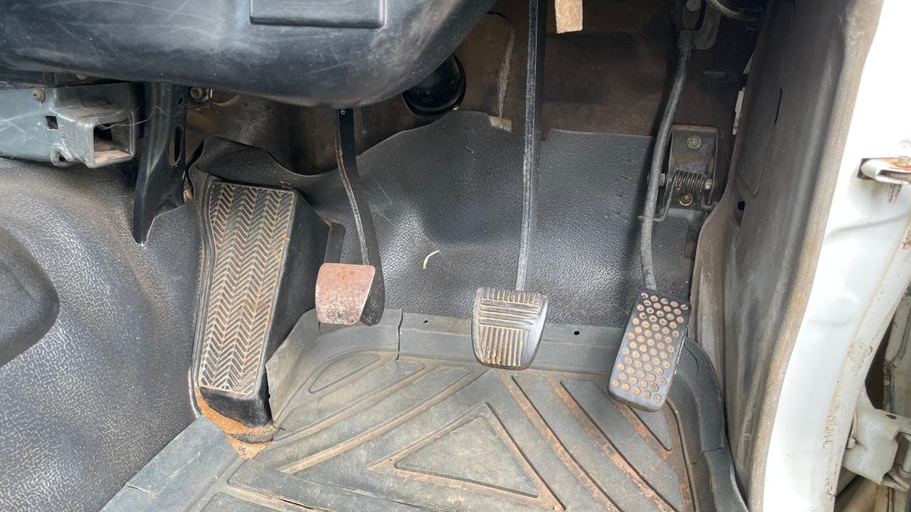 Toyota Land Cruiser 2,85m- 1997 — imagen 14