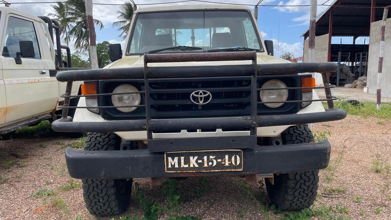 Toyota Land Cruiser 2,85m- 1997 — imagen 1