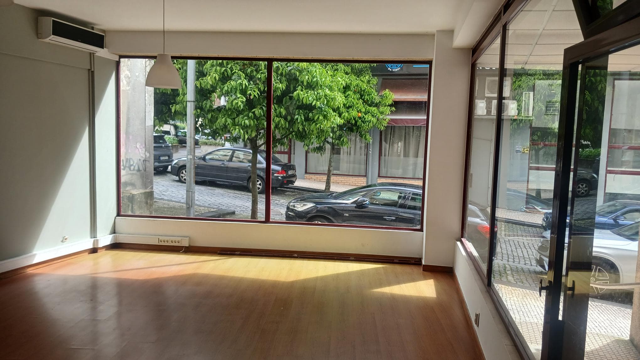 Loja · Vila Nova de Famalicão — imagem 14