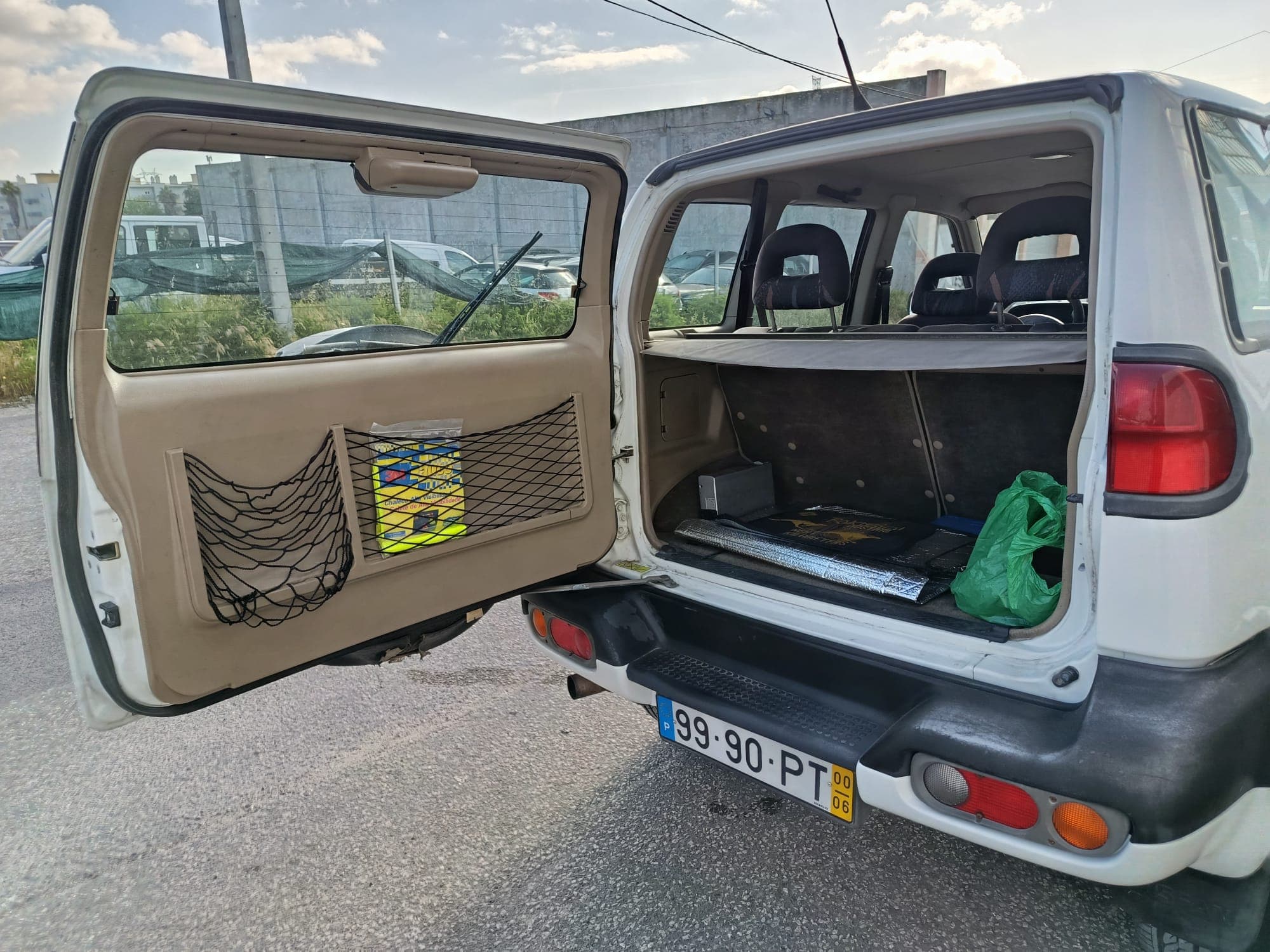 Nissan Terrano II R20-E · Ano 2000 — image 9