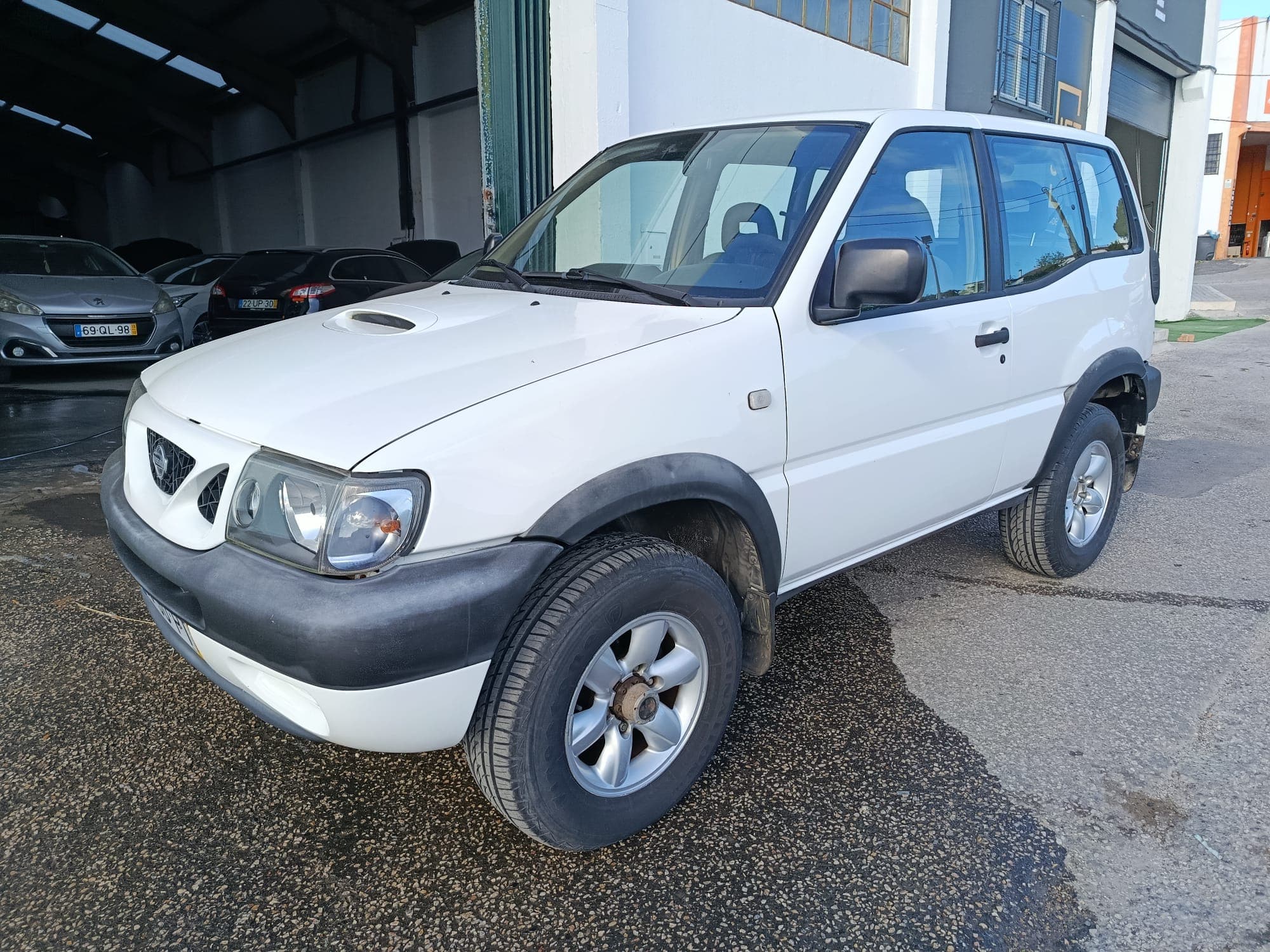 Nissan Terrano II R20-E · Ano 2000 — image 2
