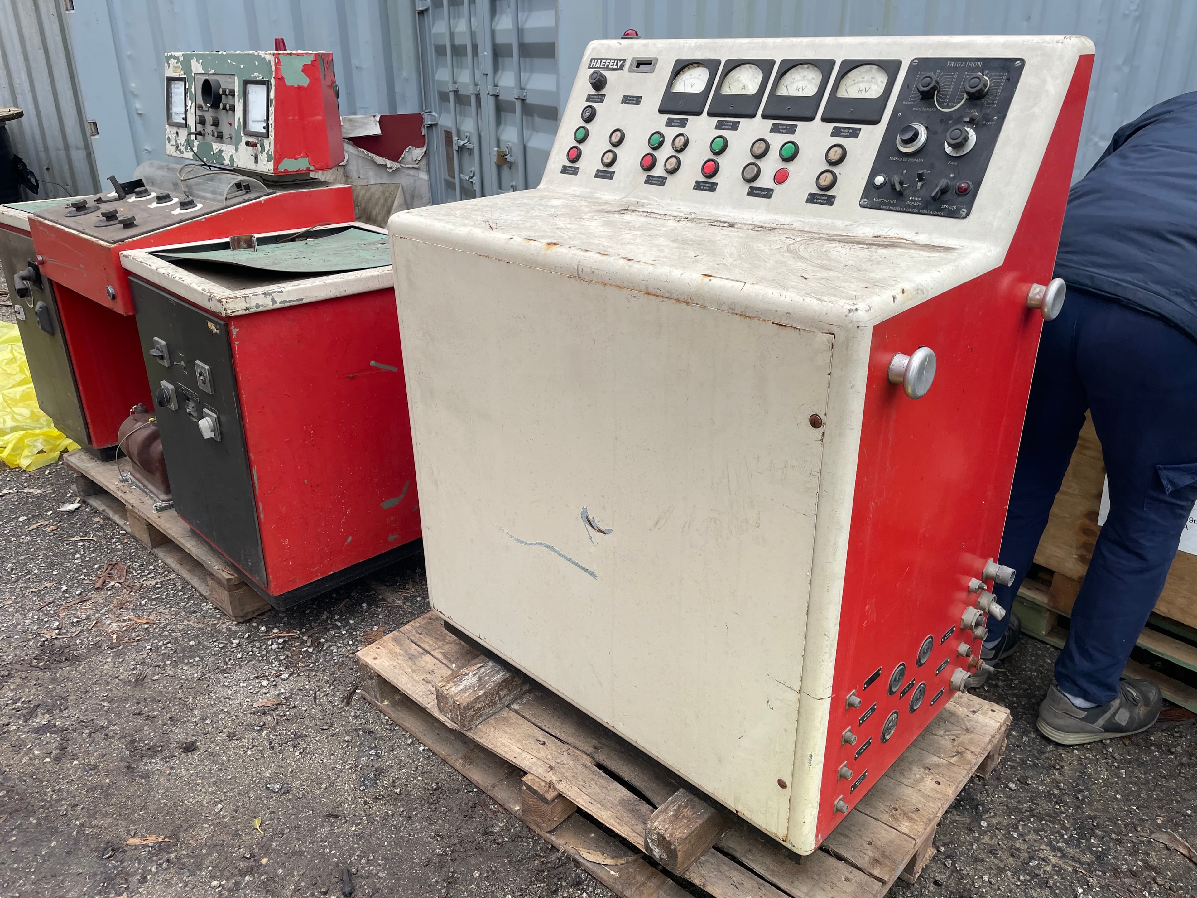 Equipamento Haefely