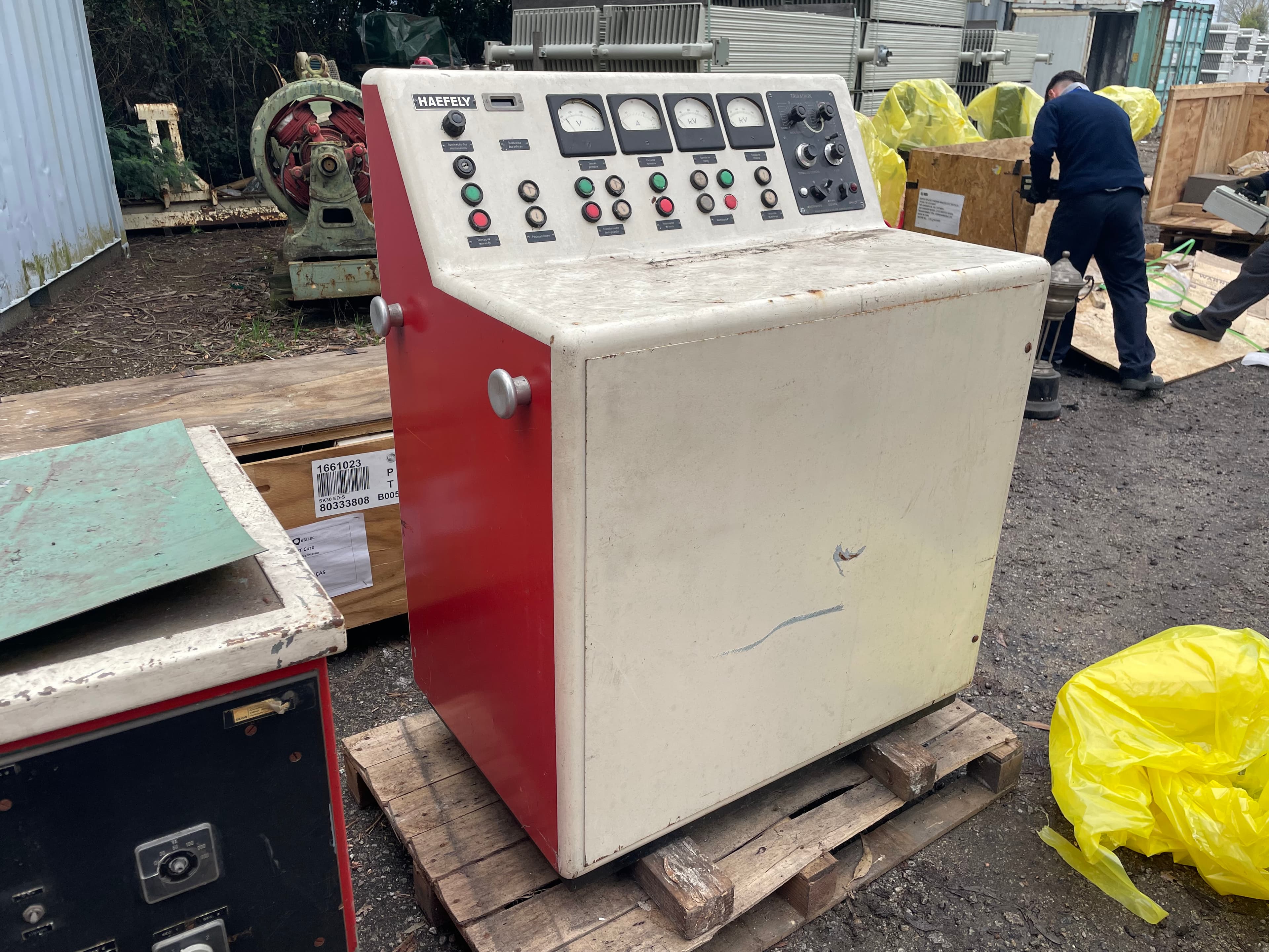 Equipamento Haefely — imagen 2