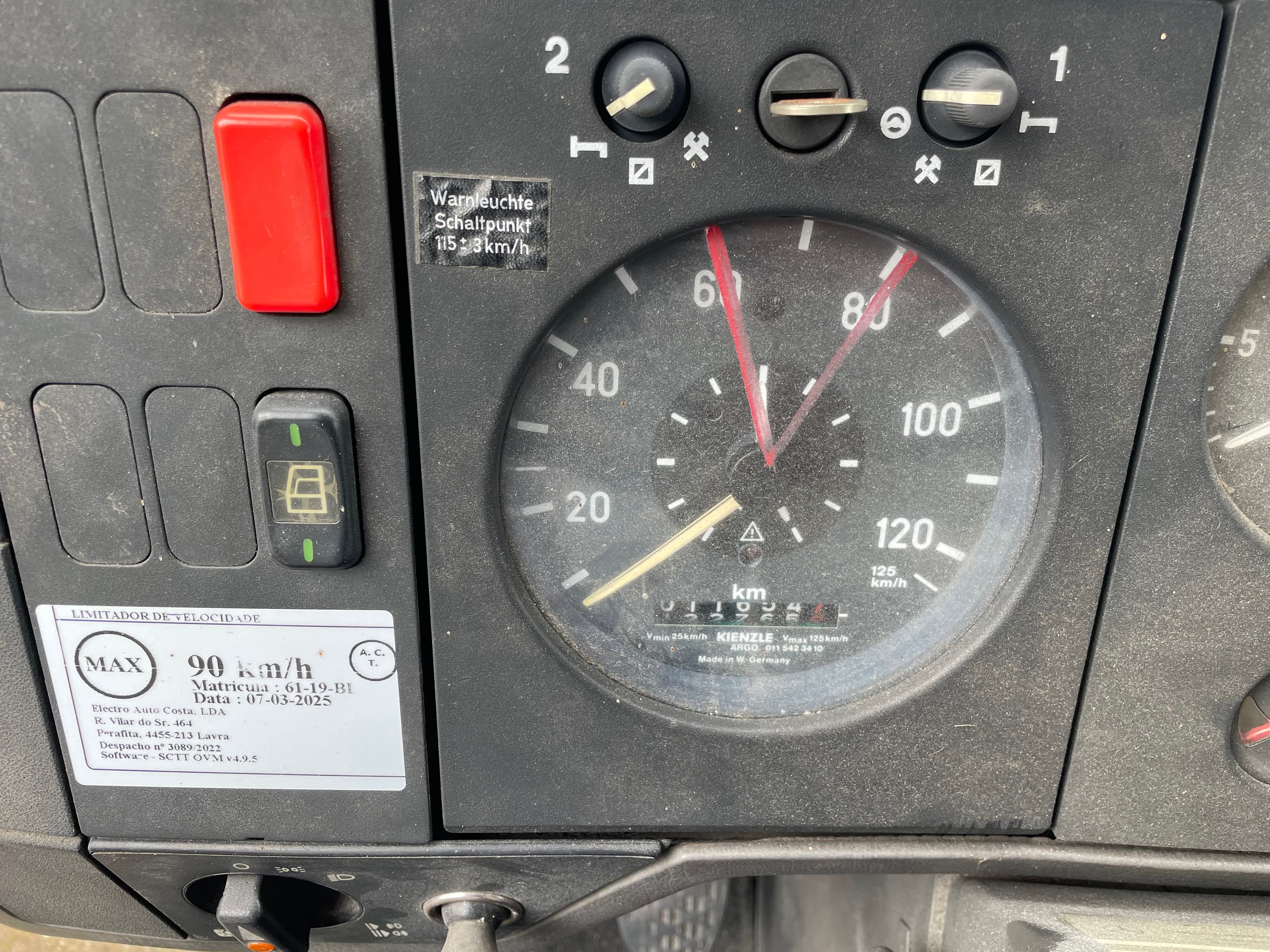 Mercedes-Benz SK 35 · Amo 1992 — imagen 11