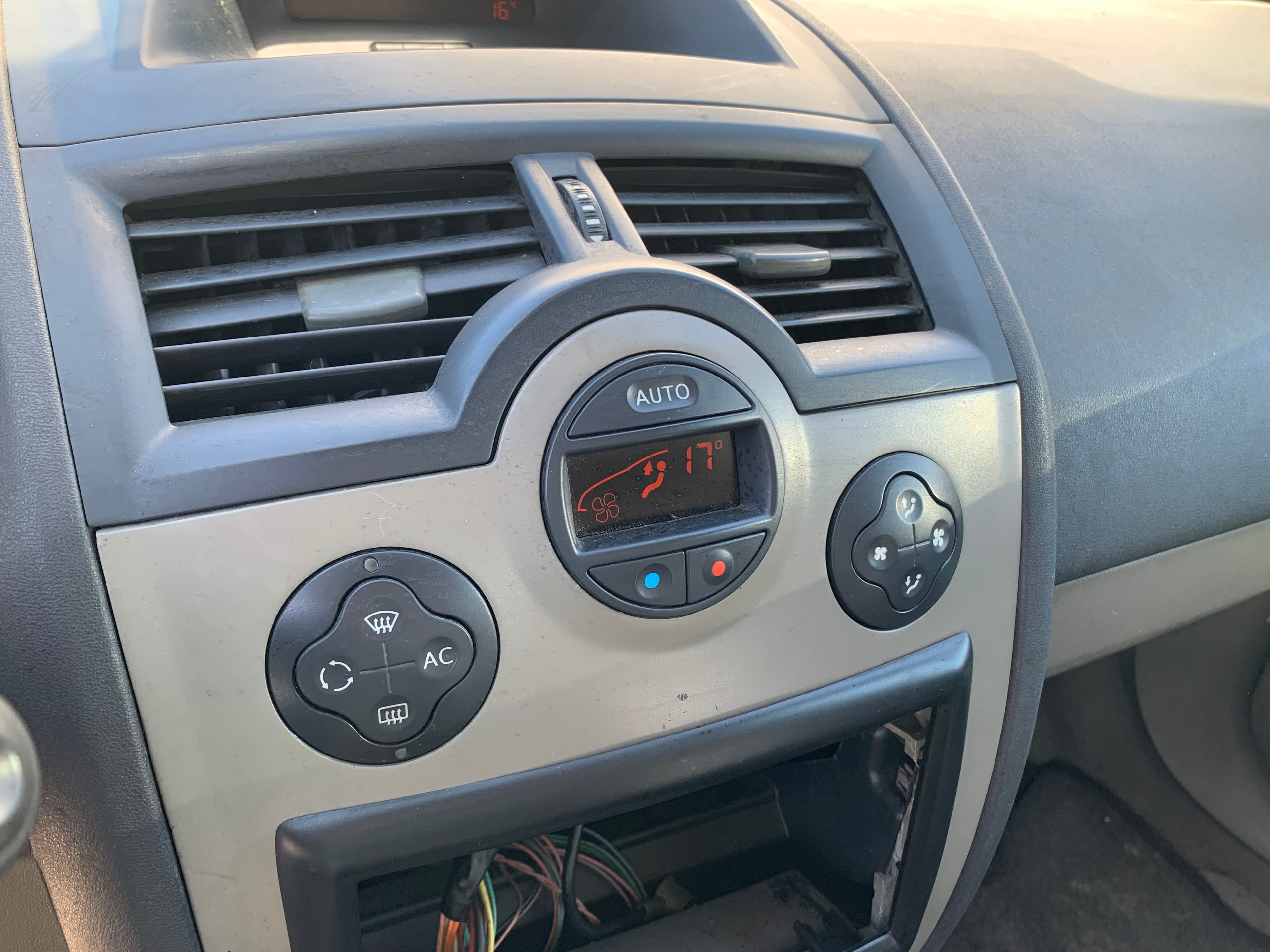 Renault Mégane · Ano 2005 — image 37