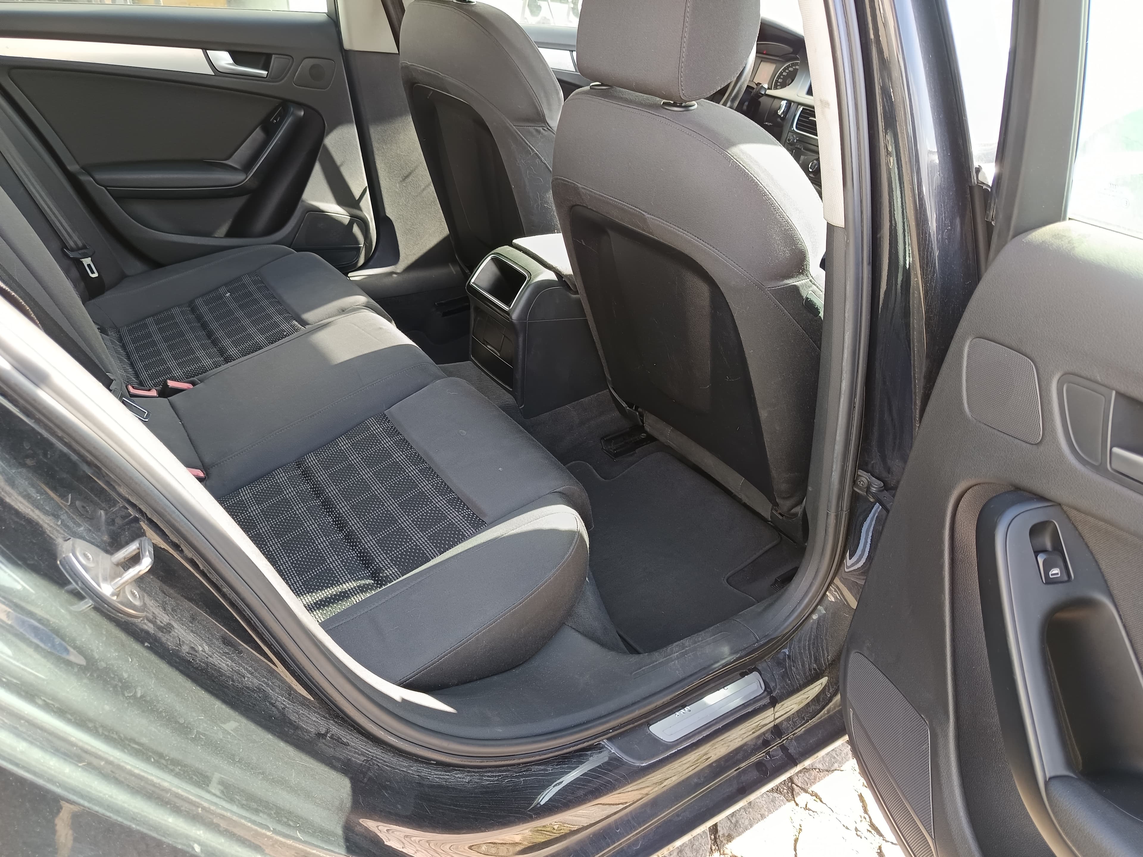 Audi A4 · Ano 2009 — image 22