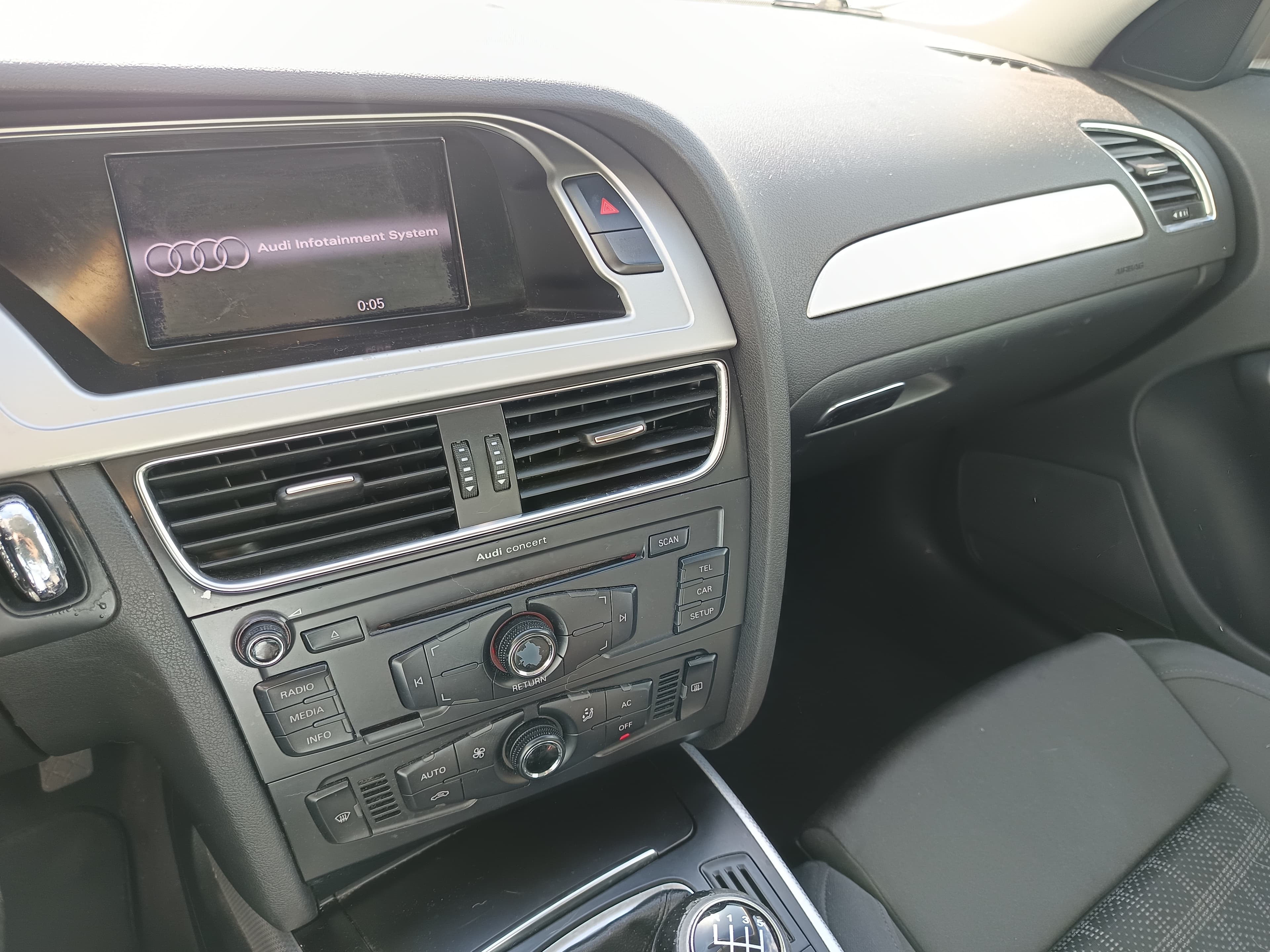 Audi A4 · Ano 2009 — image 36