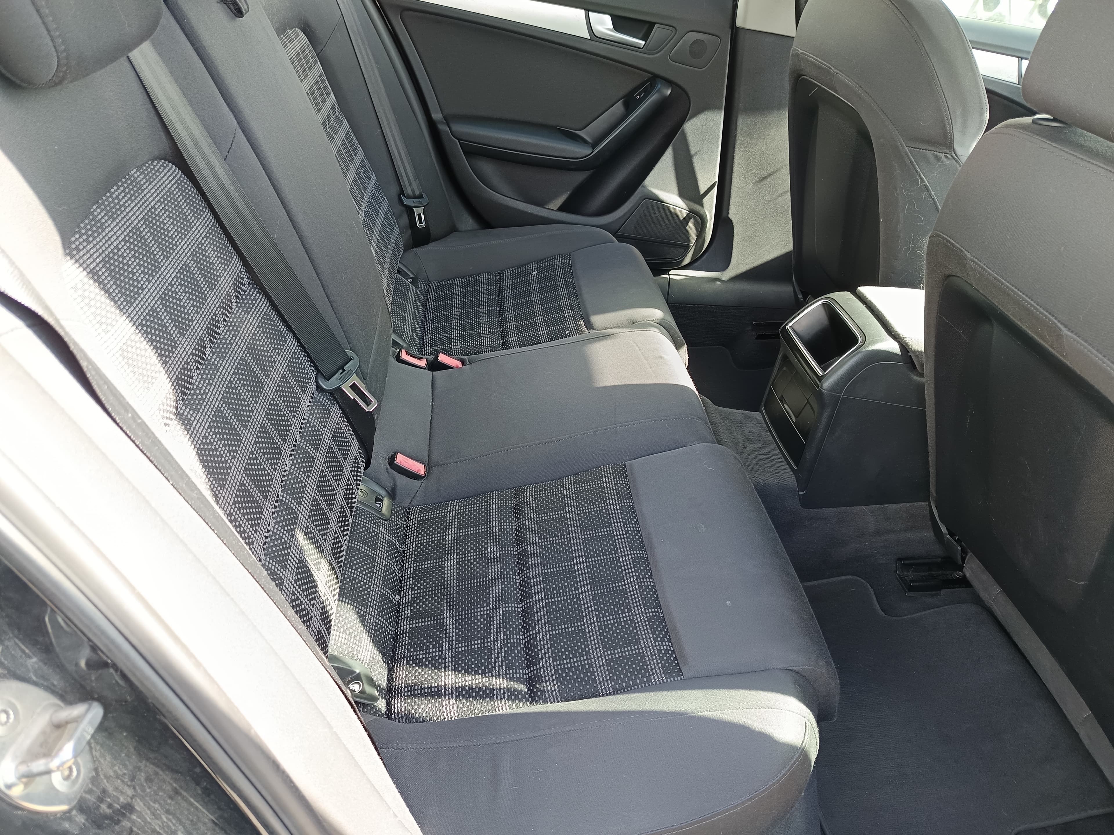 Audi A4 · Ano 2009 — image 24