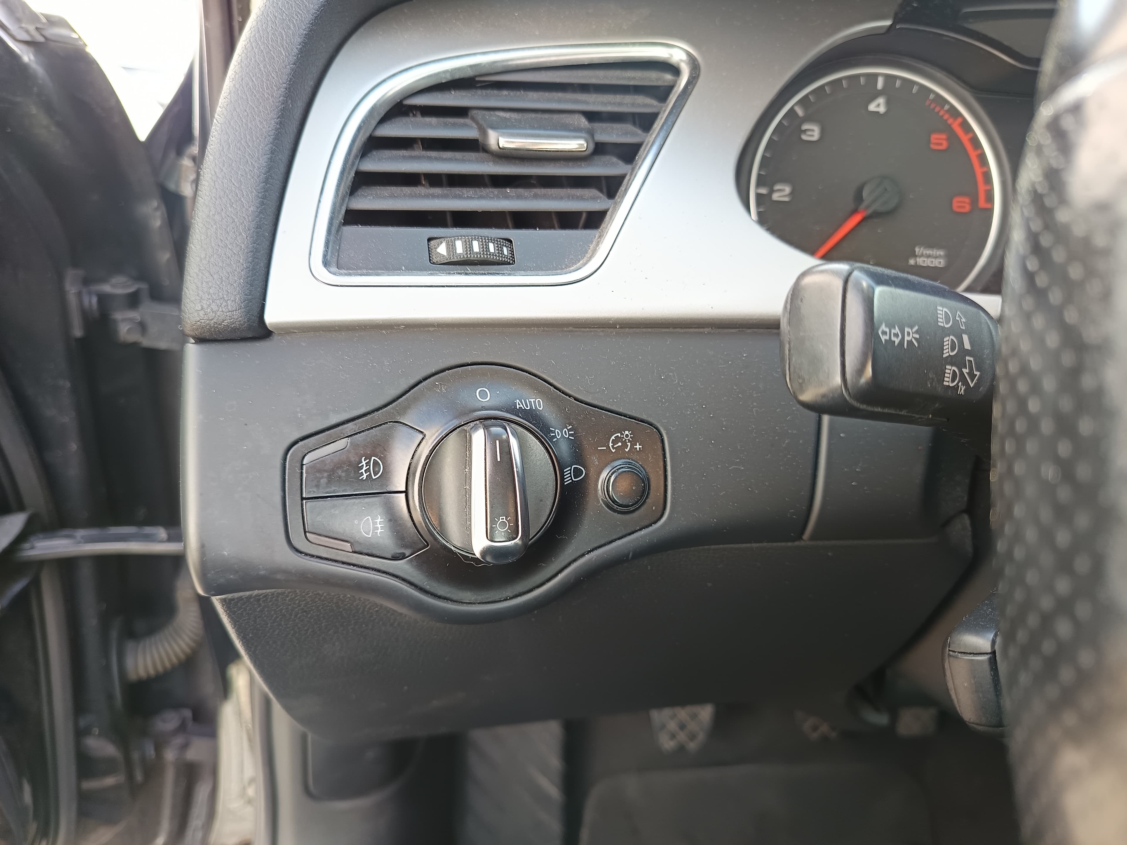 Audi A4 · Ano 2009 — image 44