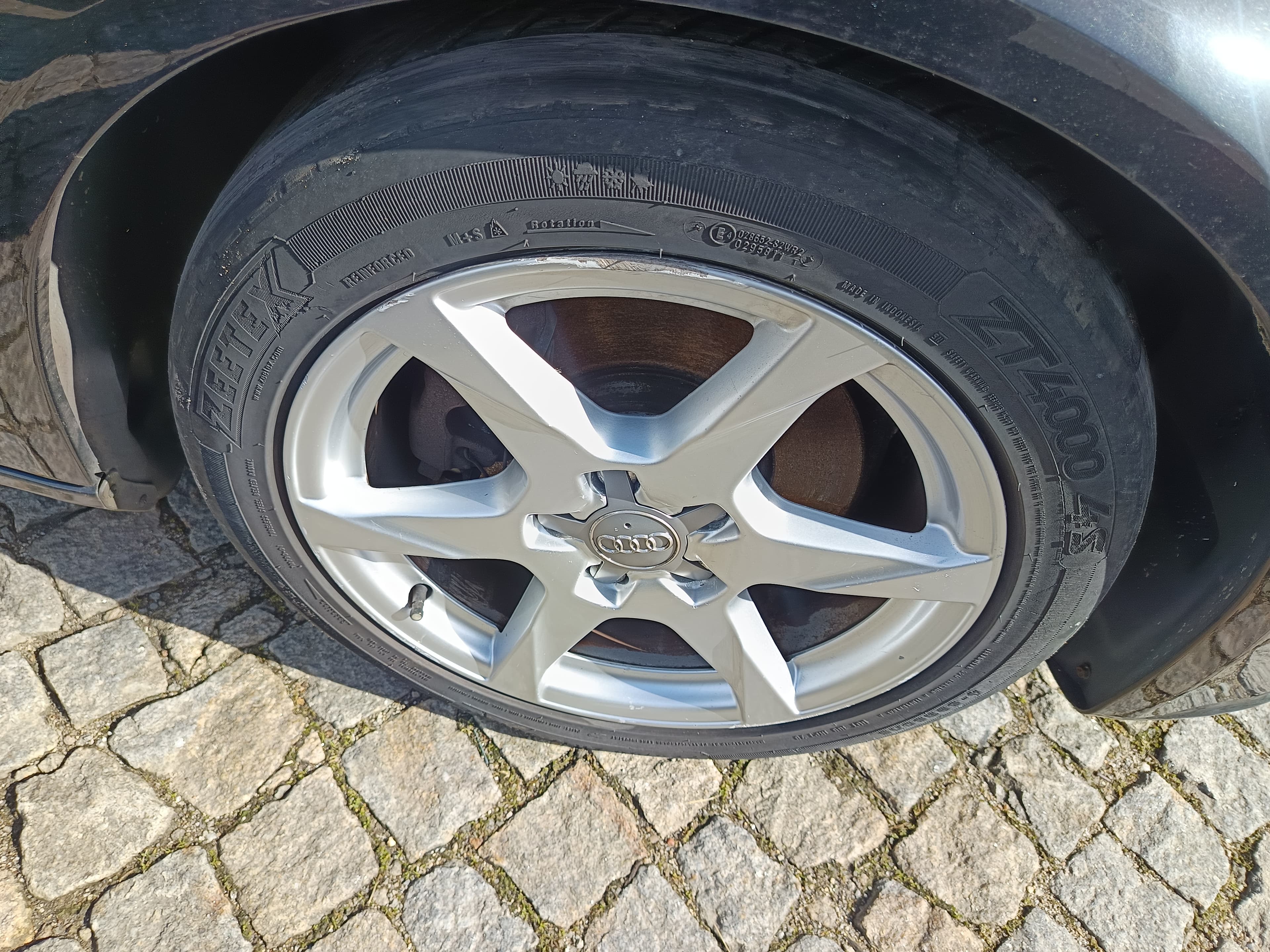 Audi A4 · Ano 2009 — image 7