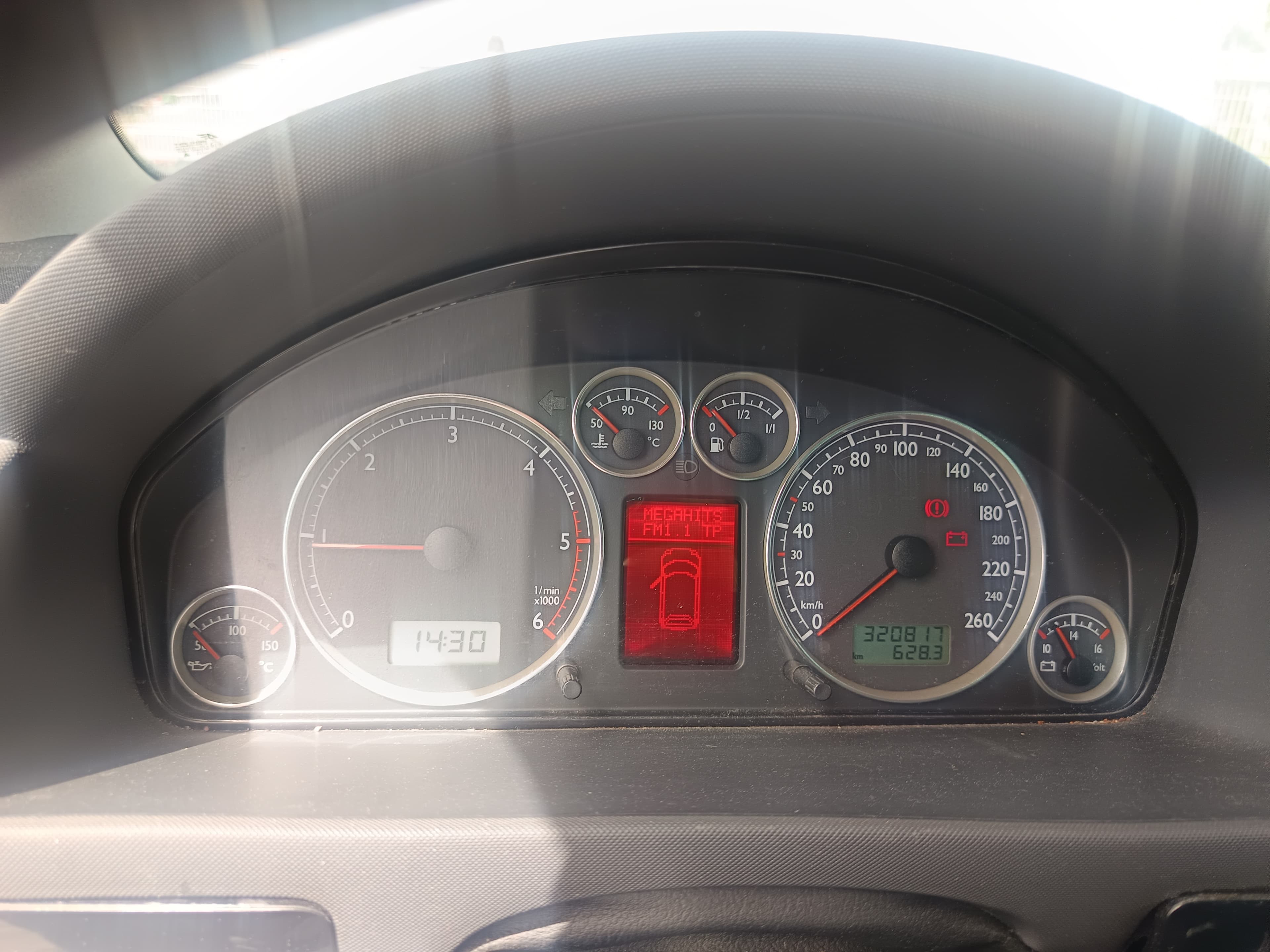 Volkswagen Sharan · Ano 2002 — imagem 43