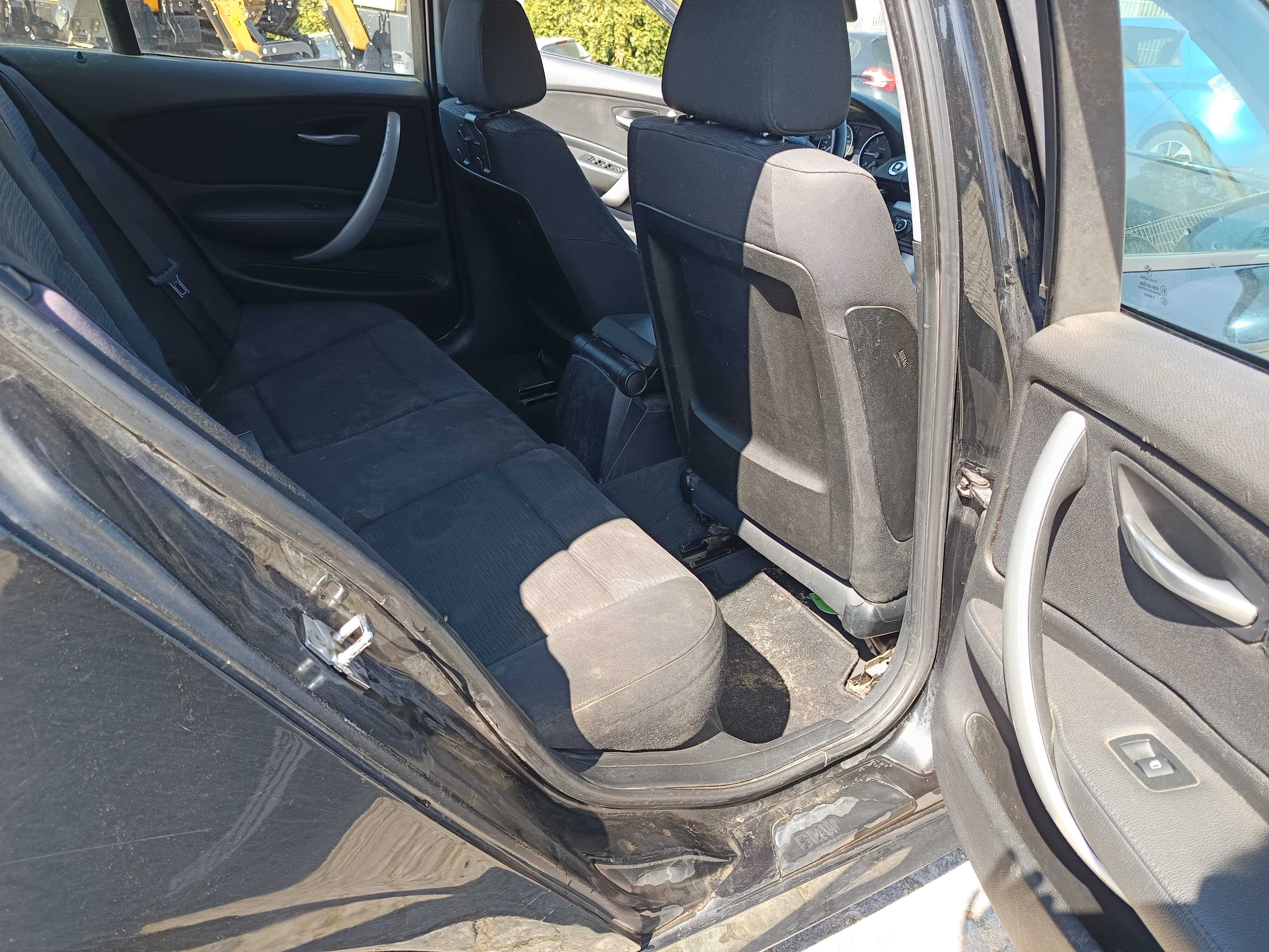 BMW 118d · Ano 2007 — image 19