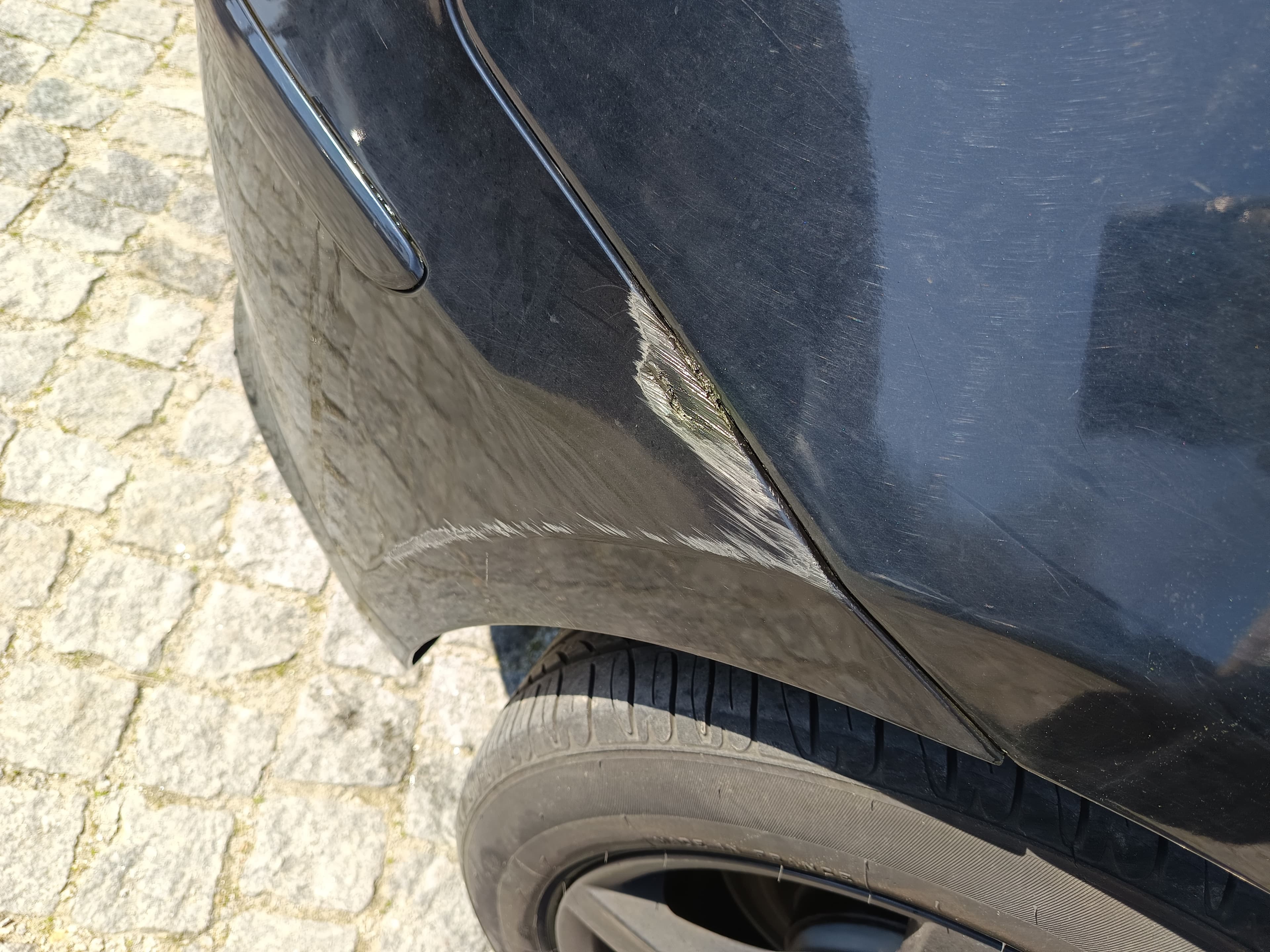 BMW 118d · Ano 2007 — image 9