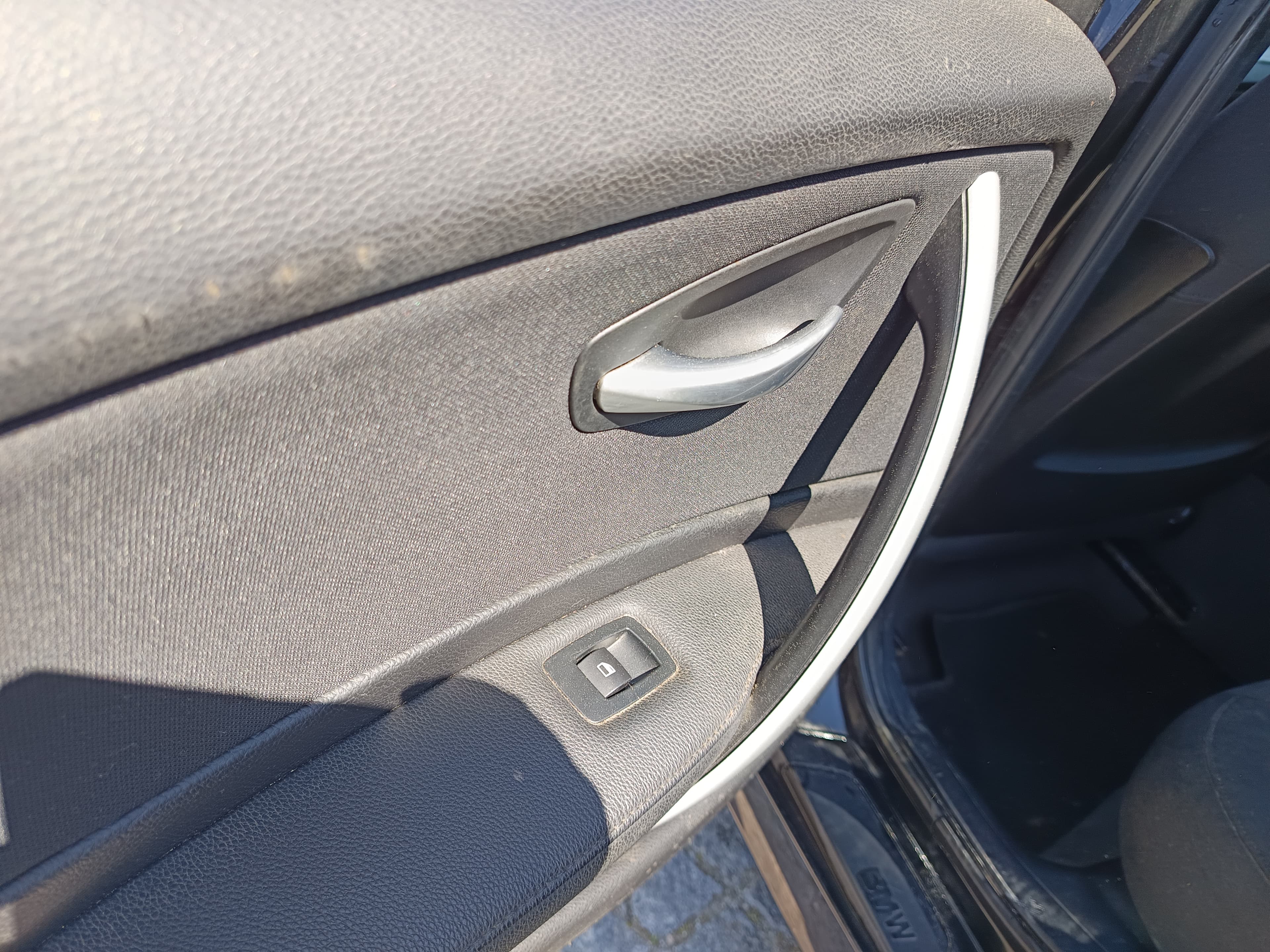 BMW 118d · Ano 2007 — image 27