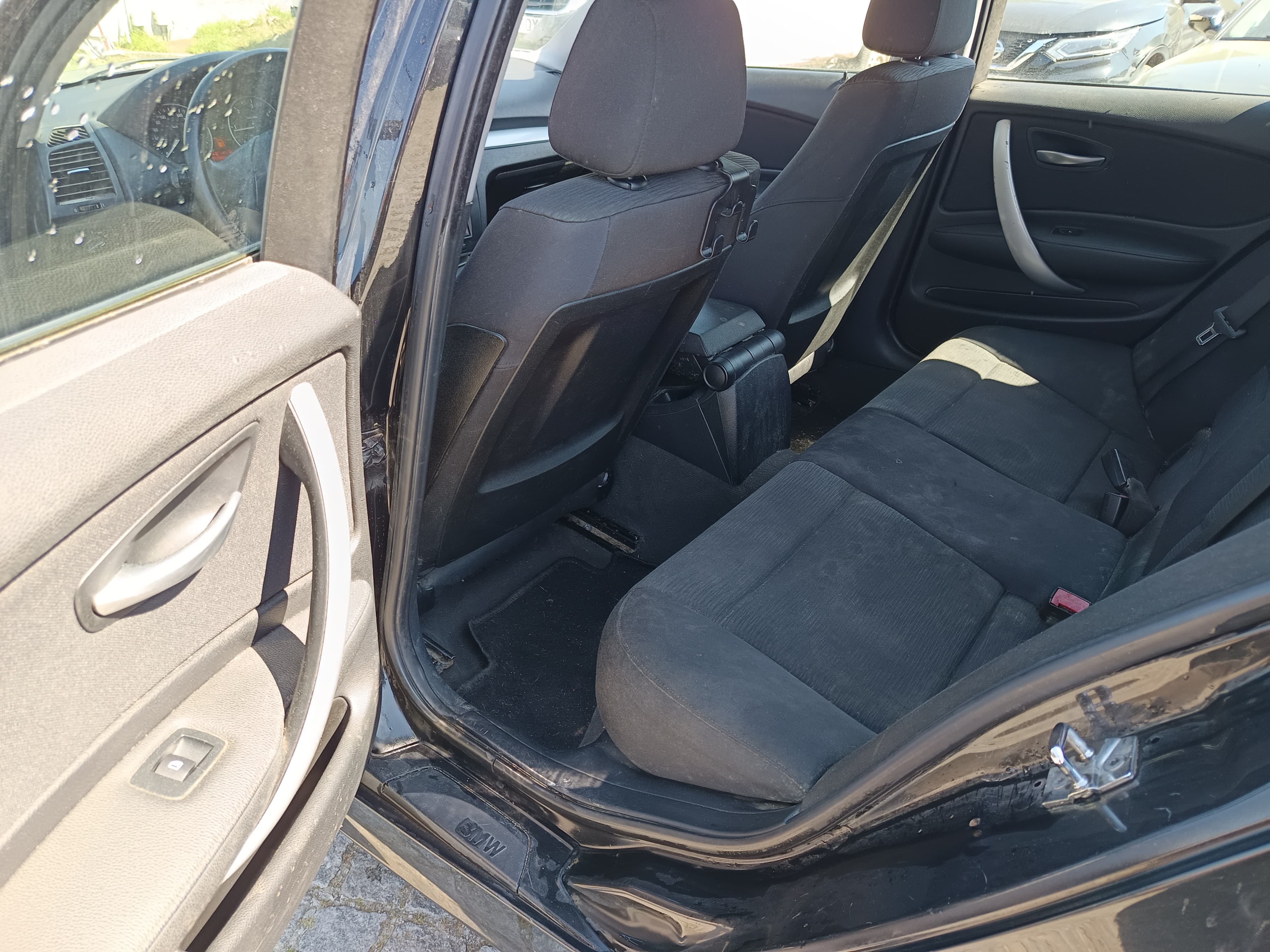 BMW 118d · Ano 2007 — image 26