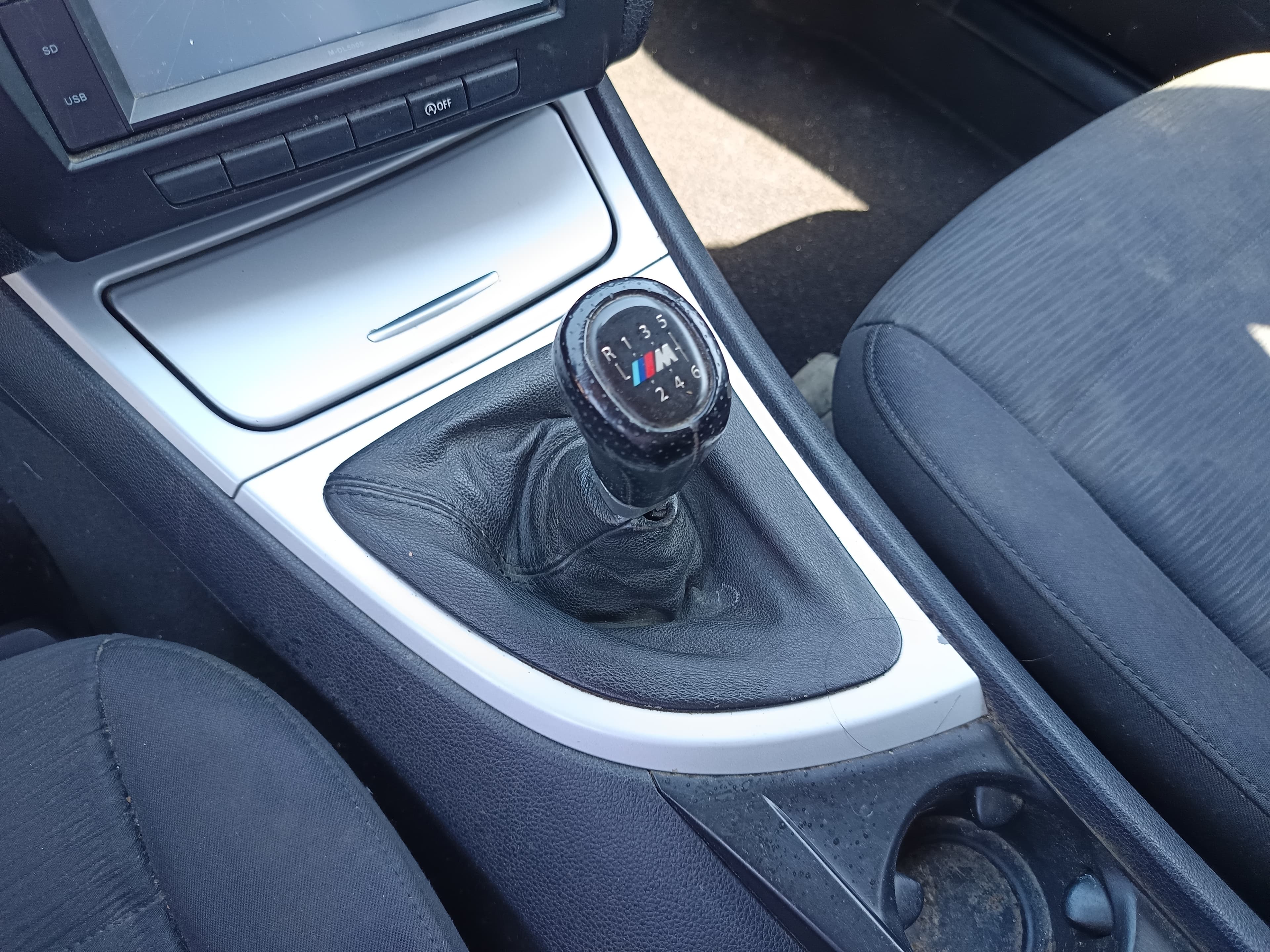 BMW 118d · Ano 2007 — image 37