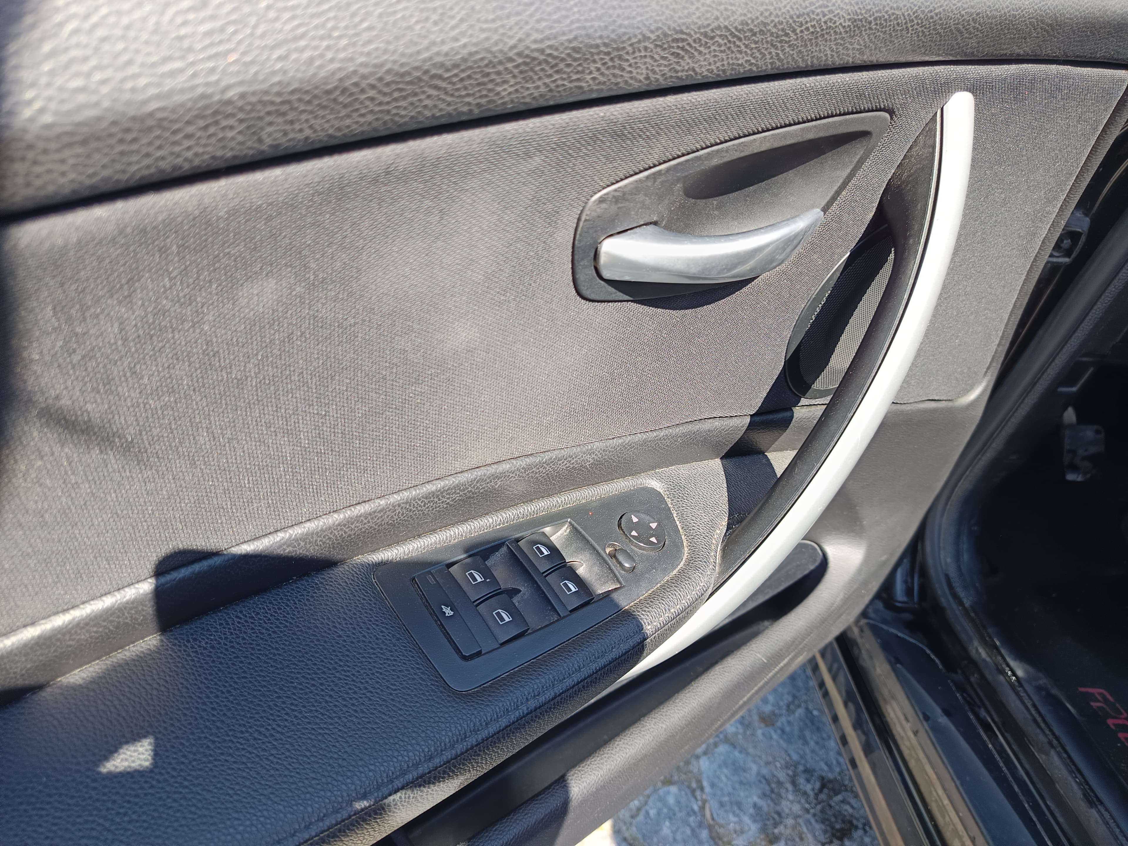 BMW 118d · Ano 2007 — image 30
